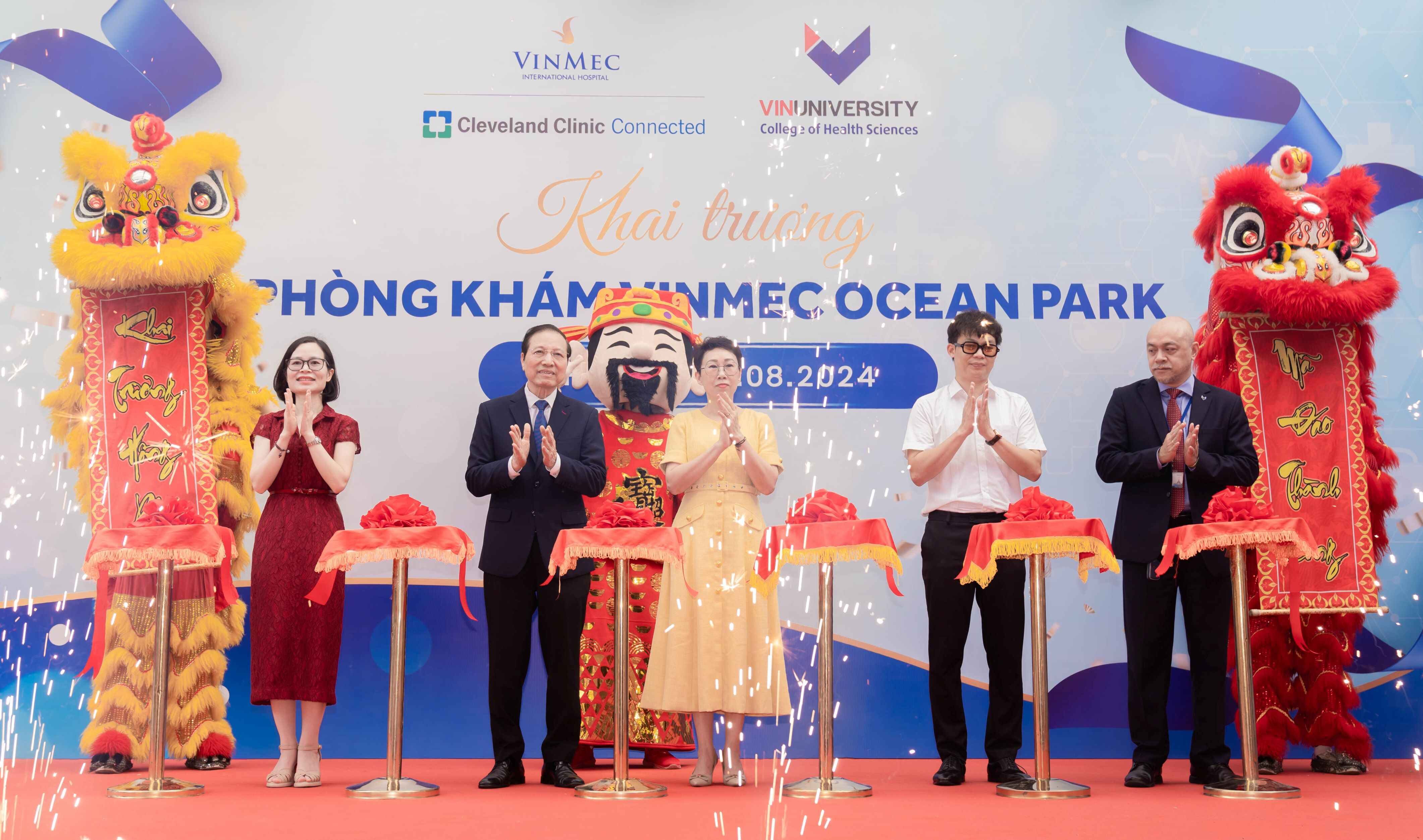 Phòng khám Vinmec Ocean Park khai trương, cung cấp dịch vụ y tế ban đầu nhanh chóng, thuận tiện cho cư dân giữa đại đô thị.