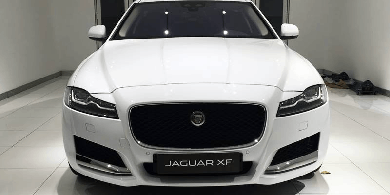 Jaguar XF 2018 là một chiếc sedan hạng sang cỡ trung, nổi bật với thiết kế tinh tế. (Ảnh: tuvanmuaxe.vn)