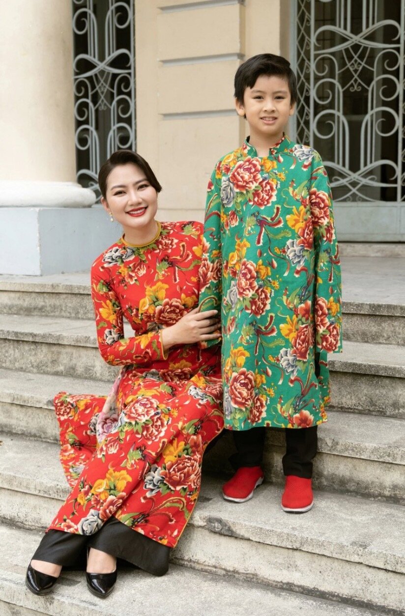 Ngọc Lan dành hết tình yêu thương cho con.