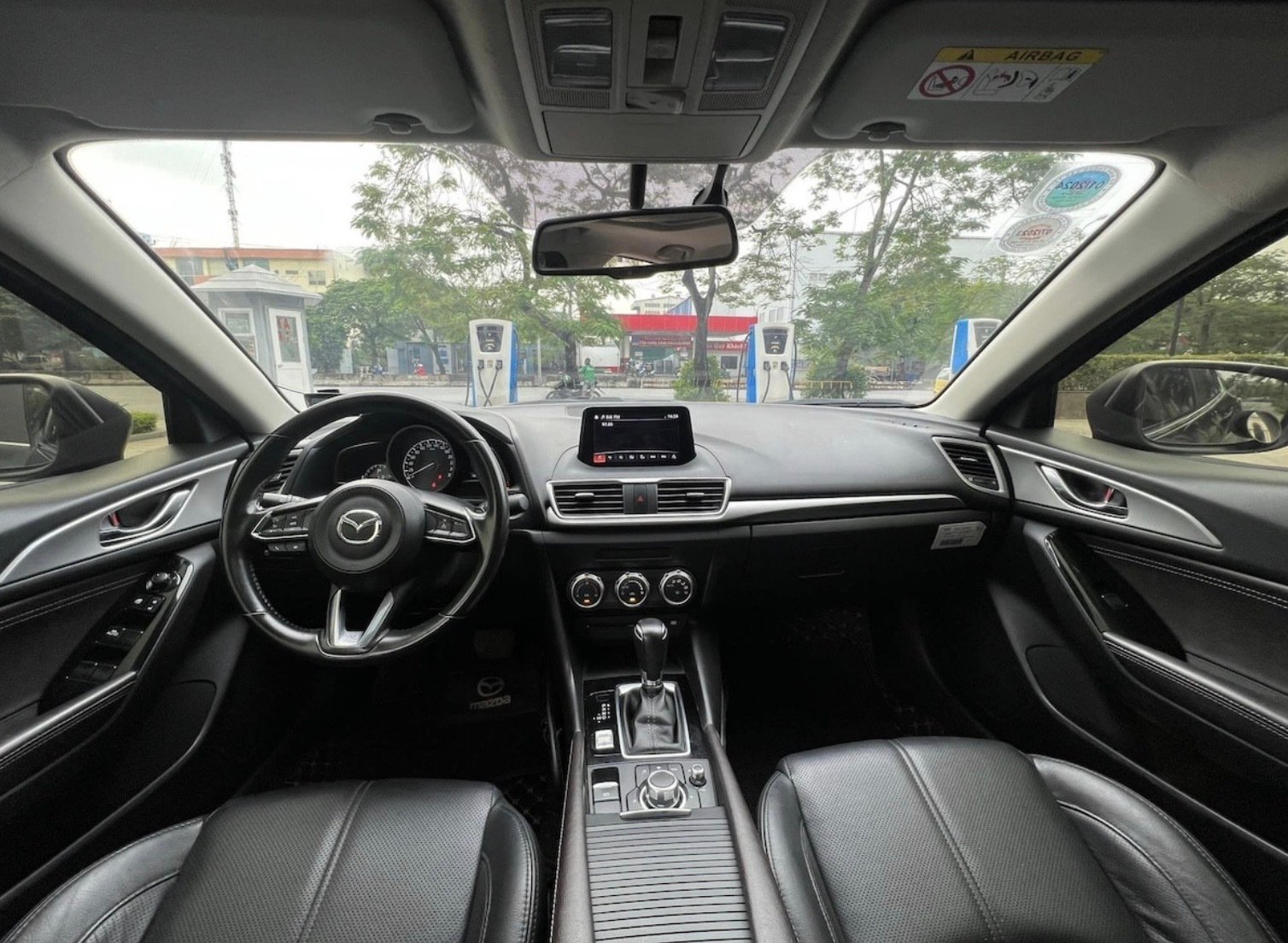 Nội thất Mazda3 1.5L Luxury đời 2020. (Ảnh: Nhi Thảo)