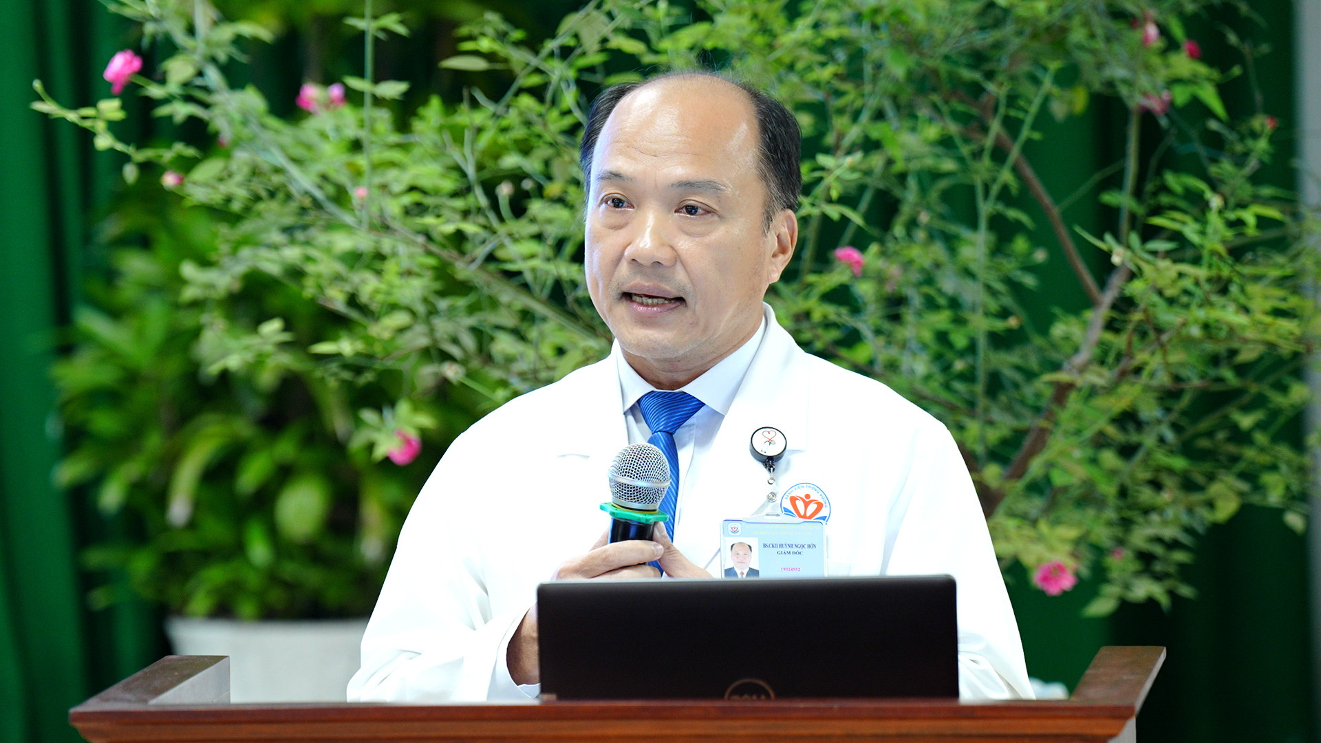 BSCKII Huỳnh Ngọc Hớn - Giám đốc Bệnh viện Trưng Vương phát biểu.