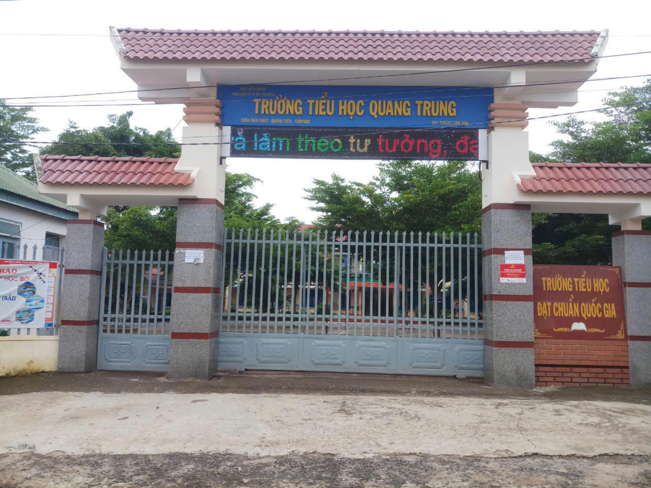 Trường tiểu học Quang Trung - nơi xảy ra sự việc.