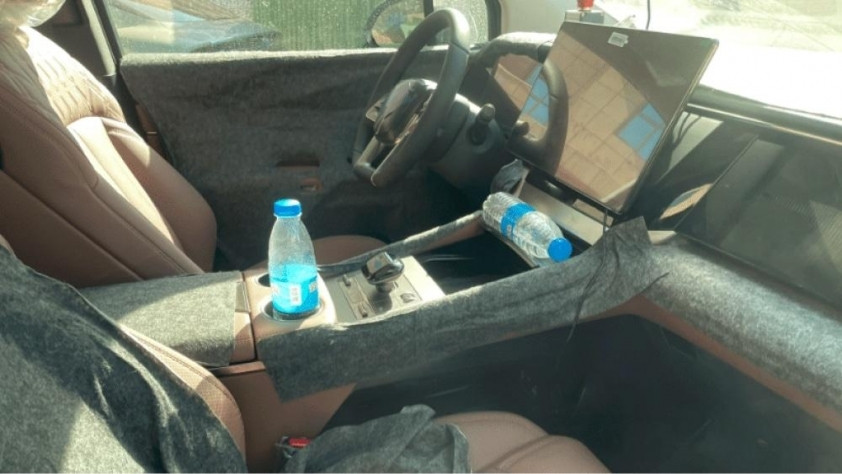 Công nghệ này cũng được hãng áp dụng với các mẫu xe BYD khác như Tang và Han. Còn các mẫu cao cấp nhất như Yangwang U8 hay Denza N7 được trang bị hệ thống DiSus-P.