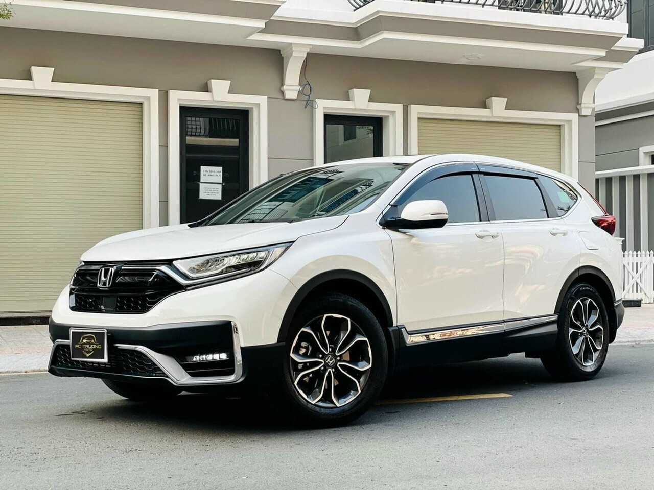 Honda CR-V 2022 là mẫu SUV cỡ trung được thiết kế nhằm mang lại sự kết hợp hoàn hảo giữa hiệu suất. (Ảnh: showroom xe ô tô)