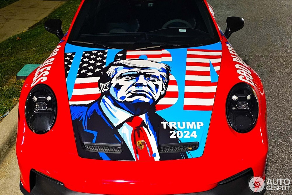 Chiếc Porsche 911 đặc biệt mừng ông Donald Trump thắng cử - 4