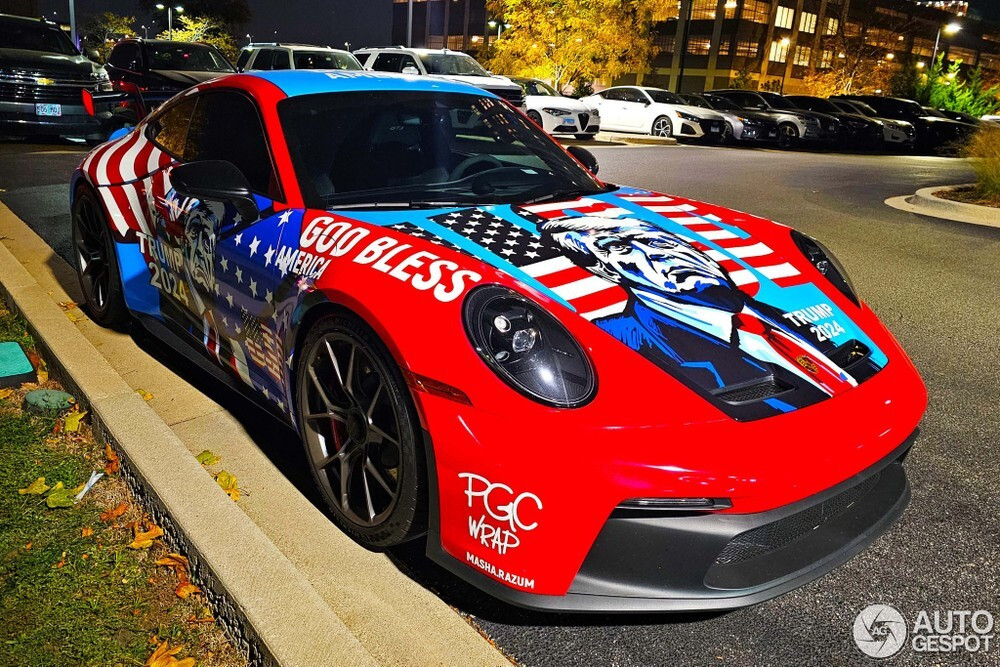 Chiếc Porsche 911 đặc biệt mừng ông Donald Trump thắng cử - 8
