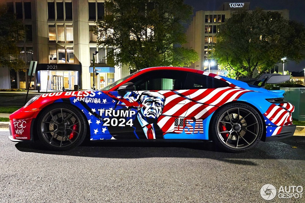 Chiếc Porsche 911 đặc biệt mừng ông Donald Trump thắng cử - 3