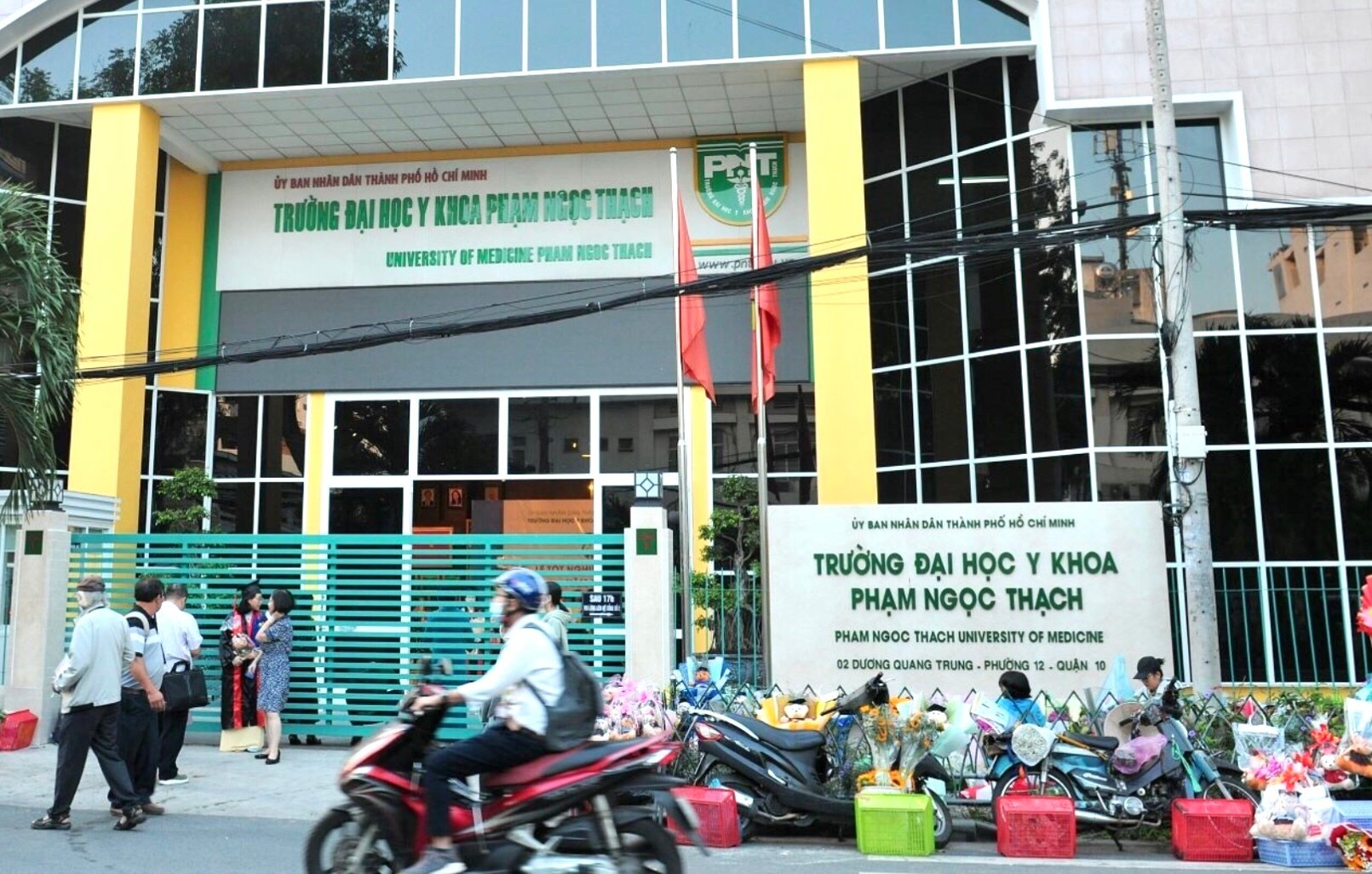 Trường Đại học Y khoa Phạm Ngọc Thạch.