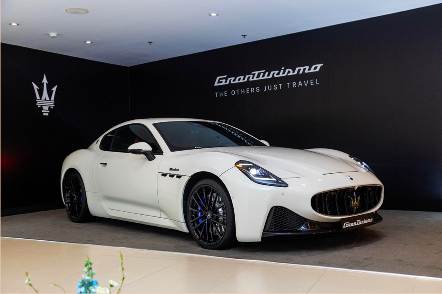 Maserati GranTurismo – mẫu xe coupe hai cửa chính hãng đầu tiên tại Việt Nam.