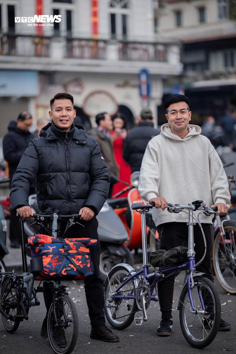 Trong vài năm gần đây, phong trào xe đạp cũng lên cao nên nhiều người chơi xe đạp cũng có mặt vào buổi gặp gỡ đầu xuân.