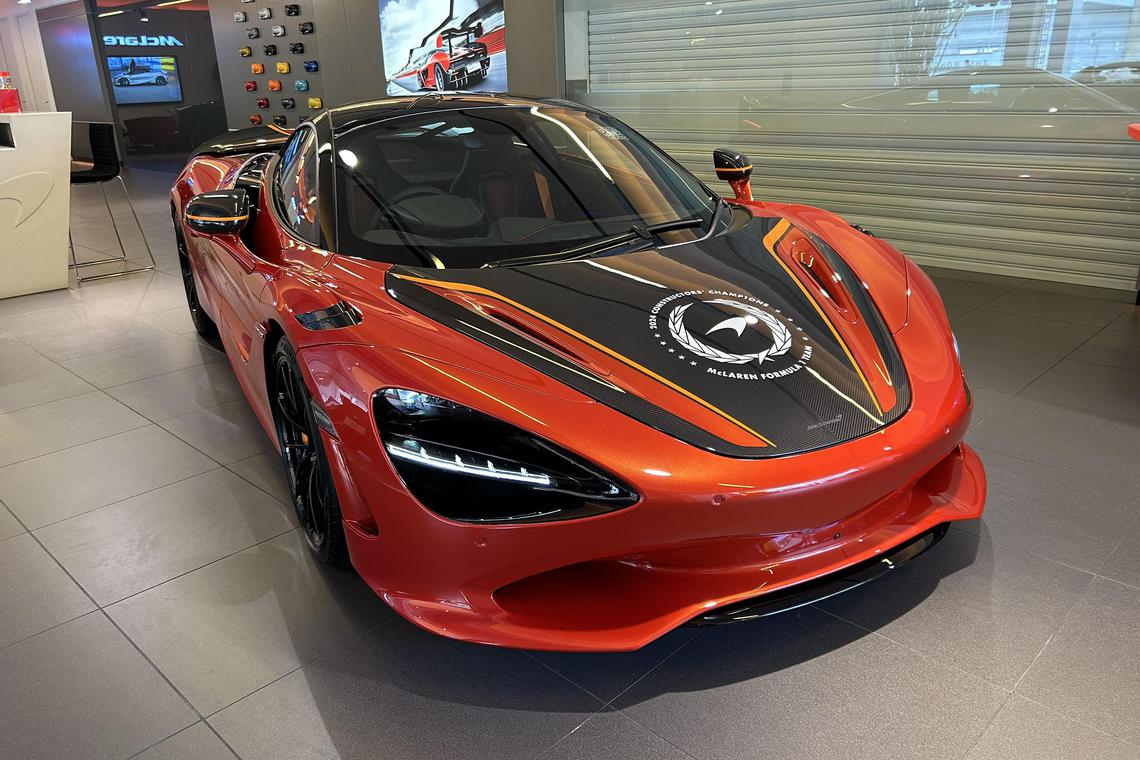 McLaren 750S MSO Double Podium Singapore Tribute có giá 1.588.888 SGD (khoảng 1,2 triệu USD), chưa bao gồm chi phí giấy chứng nhận quyền sở hữu (COE).