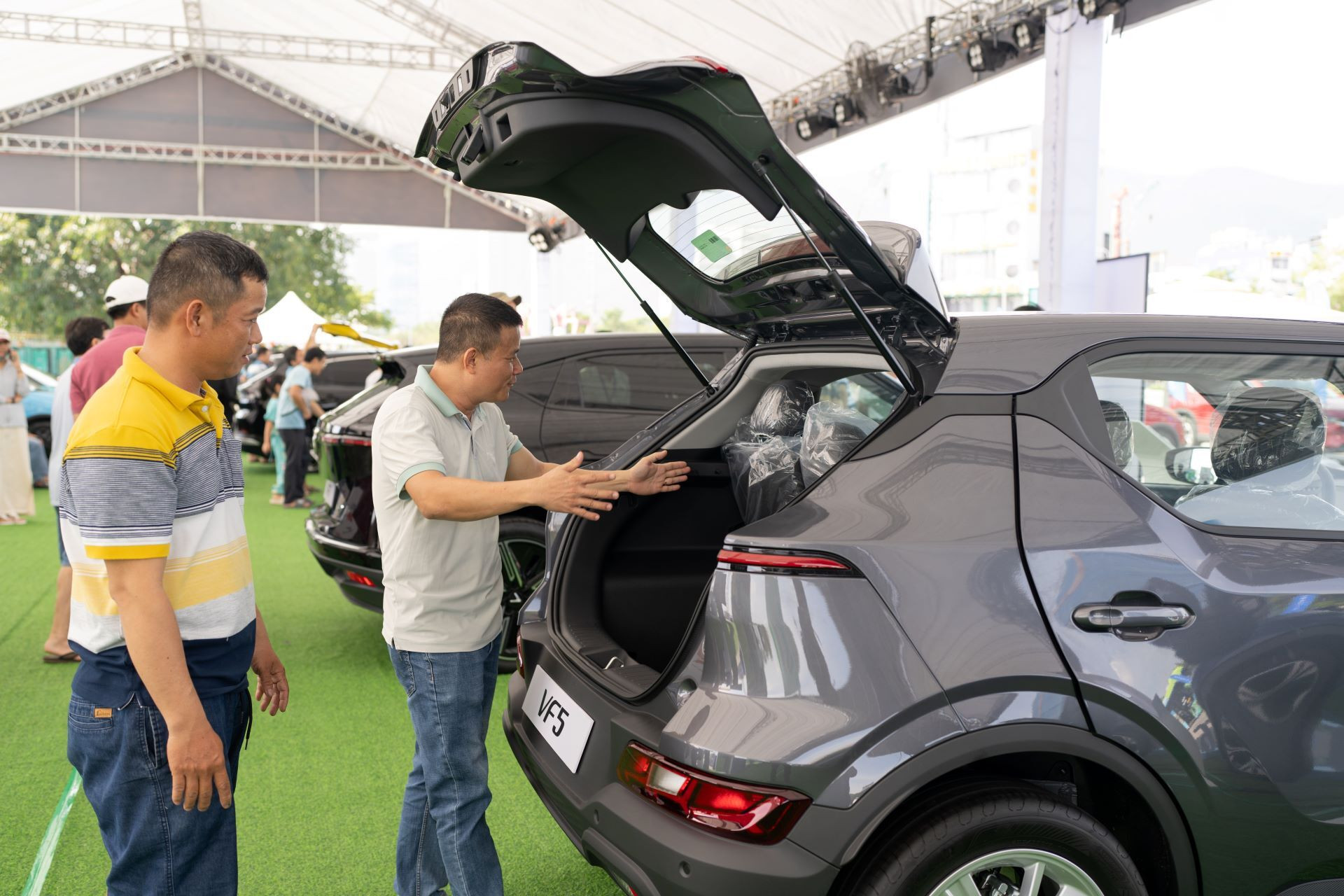 Xe điện VinFast đã qua sử dụng tạo cơn sốt trên thị trường xe cũ - 2
