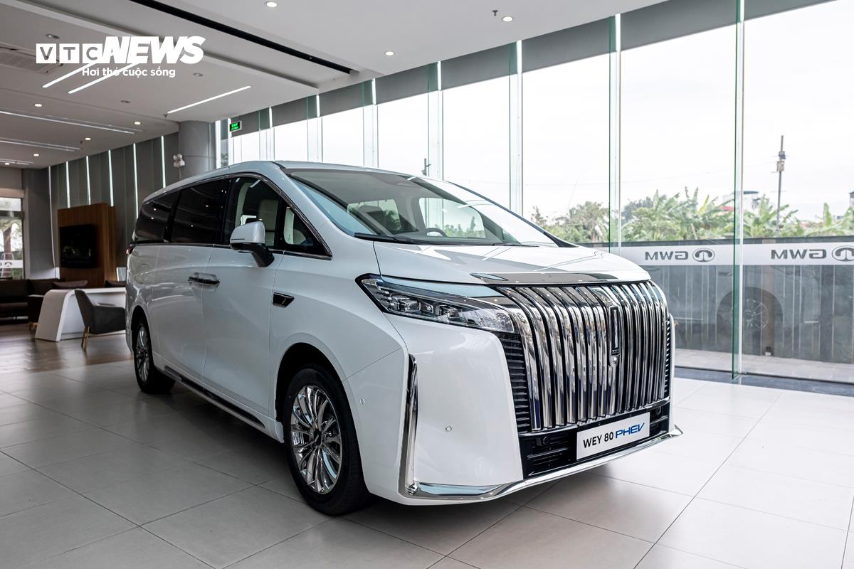 Về an toàn, GWM Wey 80 PHEV được trang bị đầy đủ các công nghệ an toàn chủ động ADAS như camera 360 độ, hệ thống cảm biến quanh xe, kiểm soát hành trình chủ động ACC, phanh chủ động khẩn cấp, tự động lùi chuồng,....