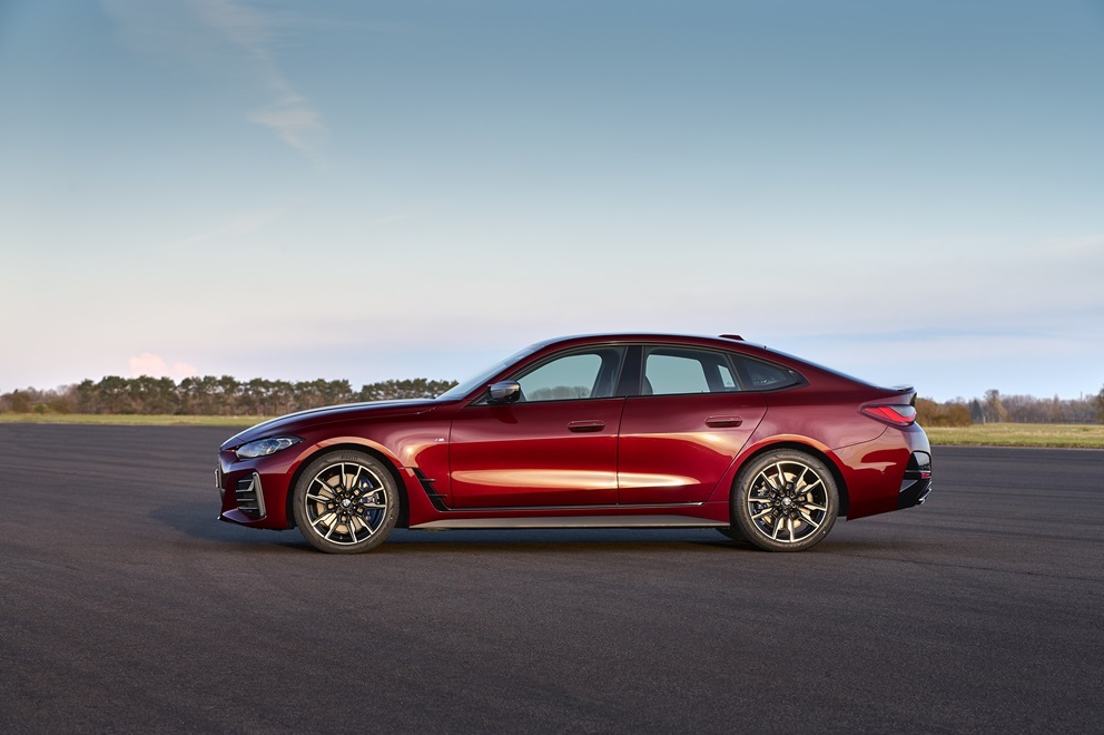 BMW 430i Gran Coupe nhận ưu đãi lên đến hơn 300 triệu đồng.