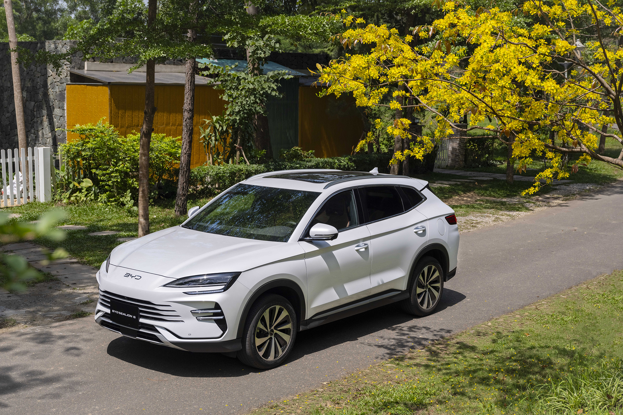 SEALION 6 trang bị công nghệ DM-i Super Hybrid.