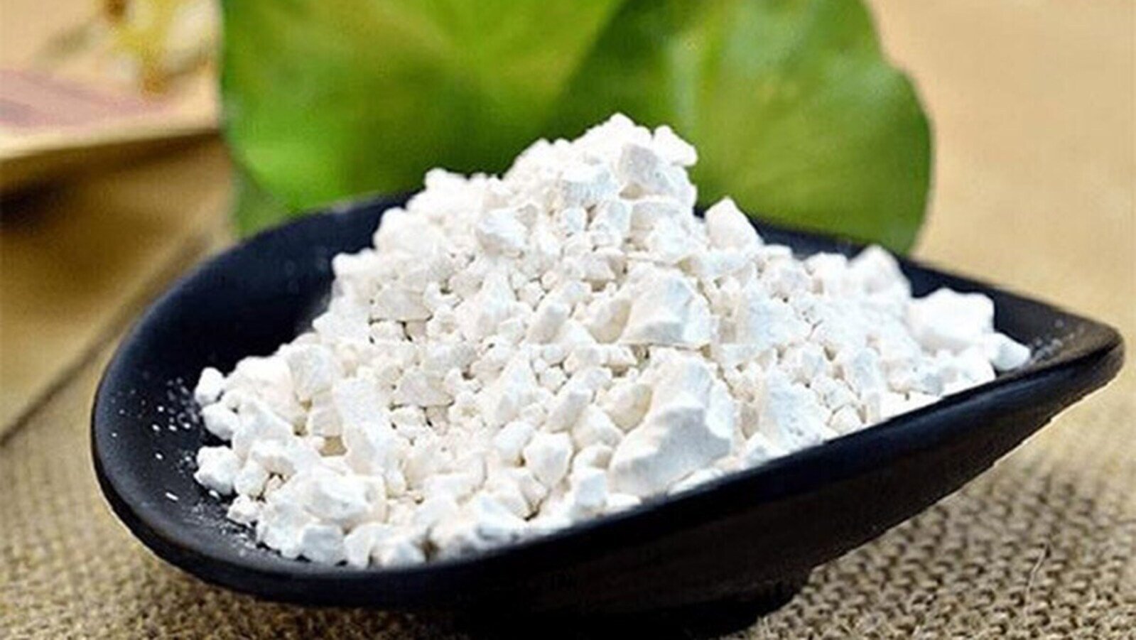 Bột sắn dây vị thuốc mát lành cho mùa hè oi bức (Ảnh minh họa)