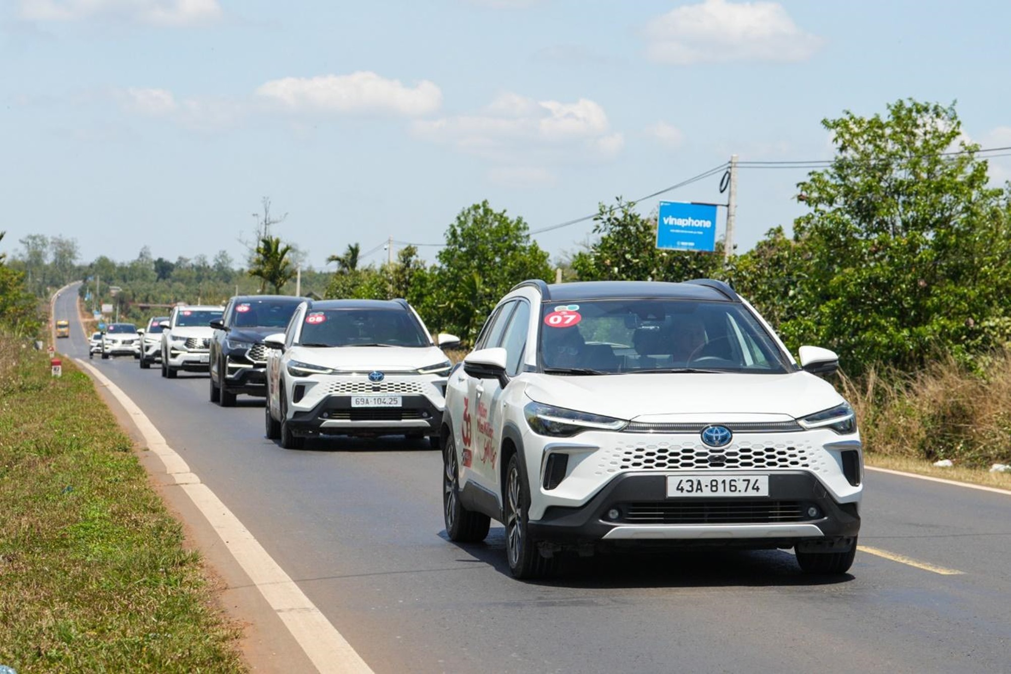 Toyota phát triển dải sản phẩm hybrid đa dạng nhất thị trường Việt Nam.