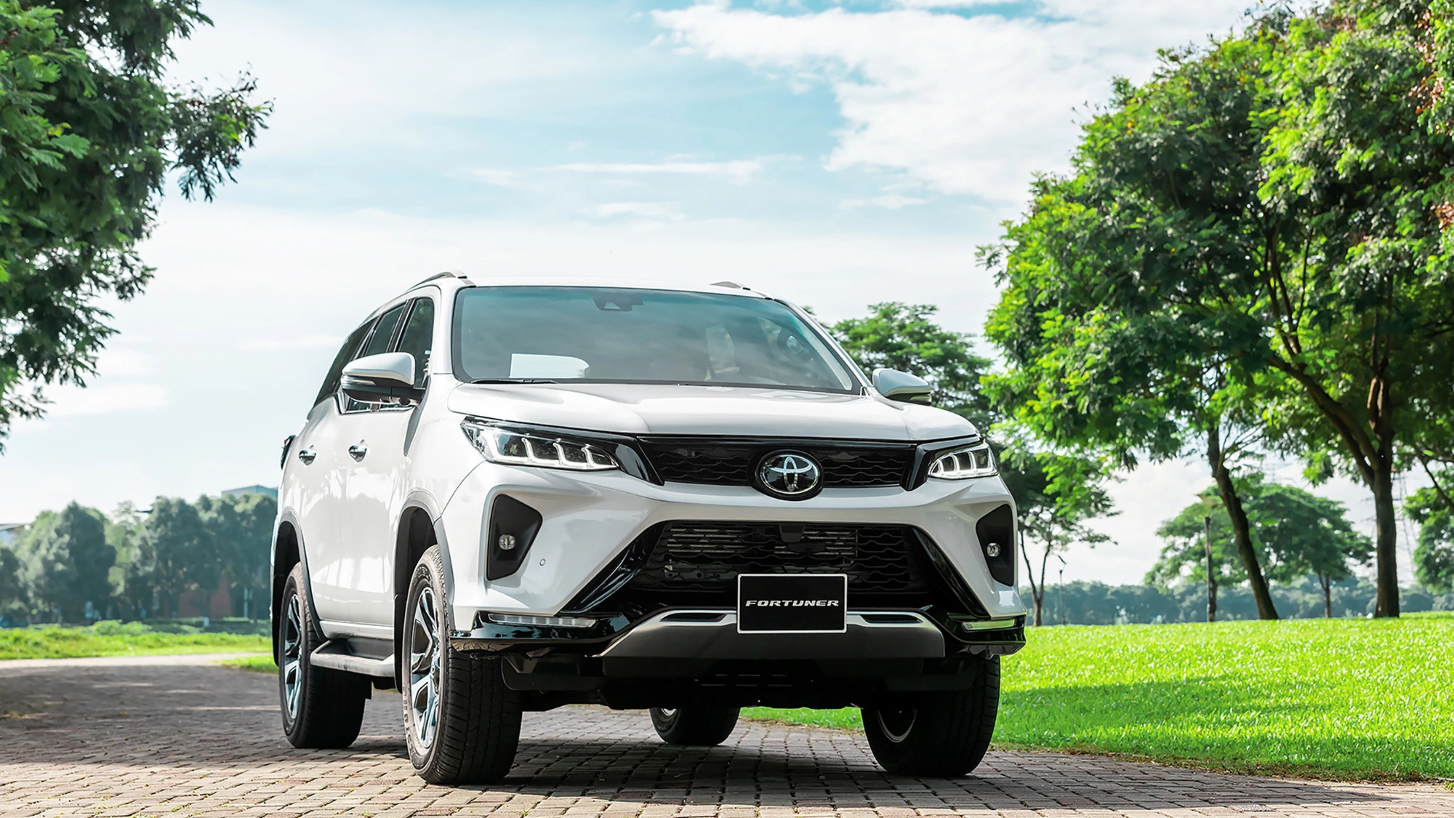 Toyota Fortuner MHEV 'lột xác' với hệ truyền động hybrid và thiết kế hiện đại - 1