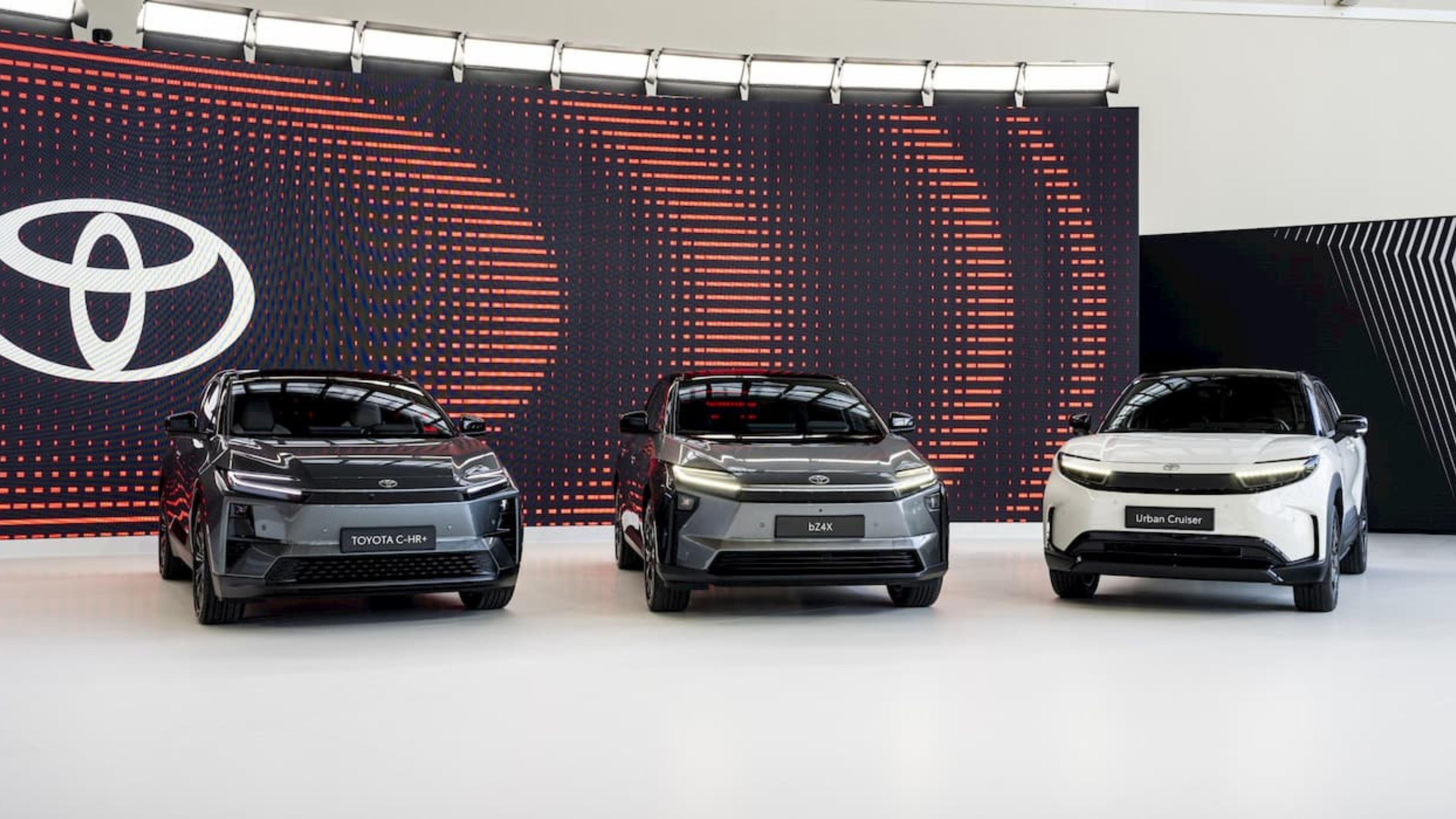 Toyota lên kế hoạch ra mắt 10 mẫu xe điện mới vào năm 2027.