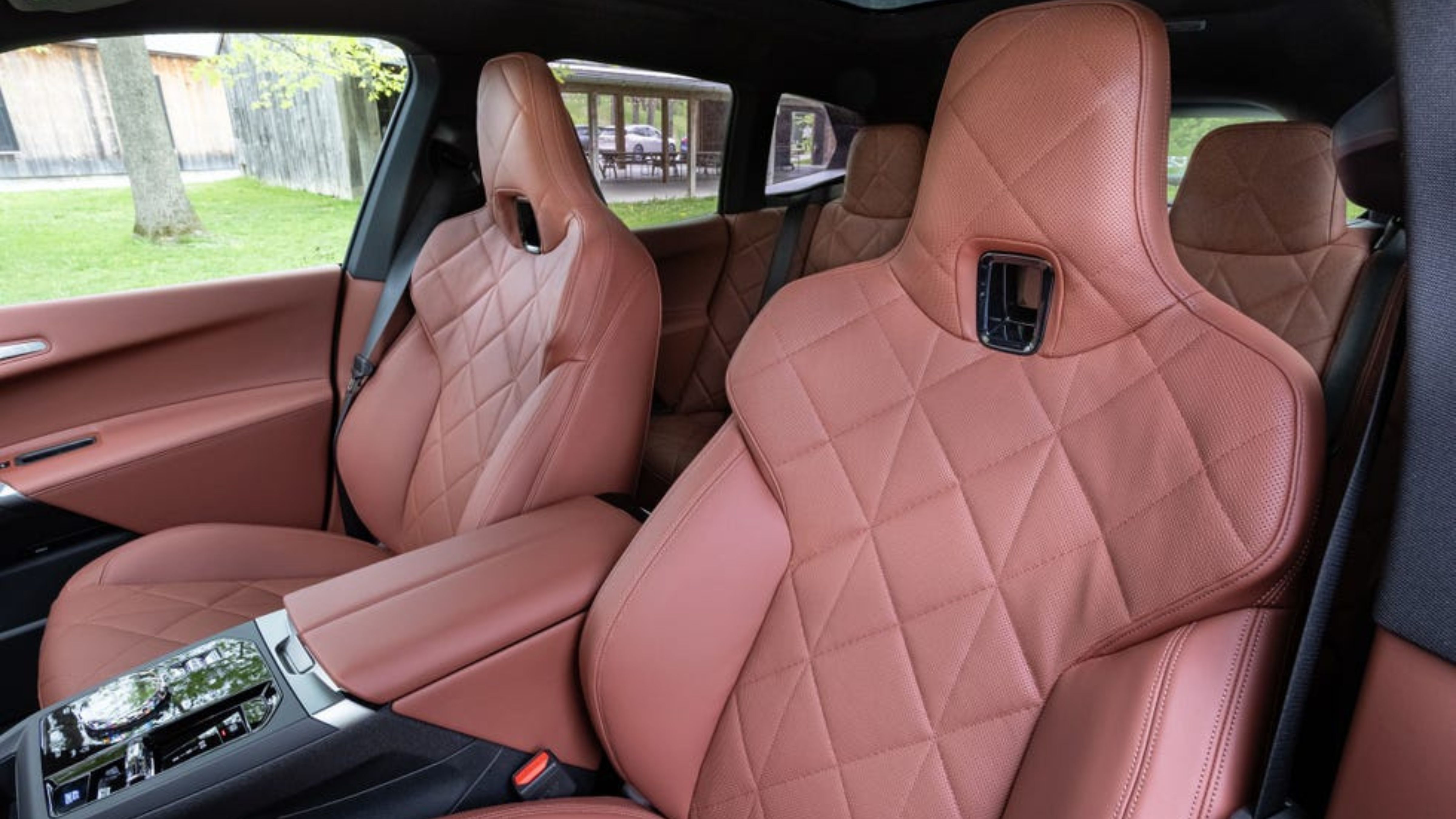 BMW iX 2026: Bước tiến vượt trội của SUV điện hạng sang - 5