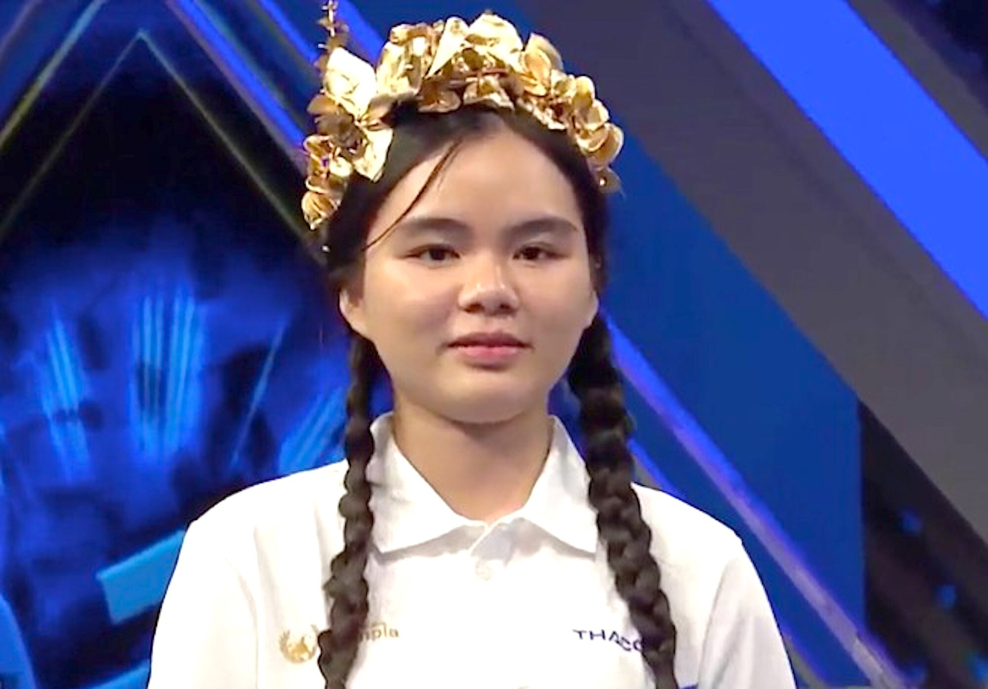 Đặng Thị Thu Hà (THPT chuyên Biên Hòa, Hà Nam) giành vòng nguyệt quế.