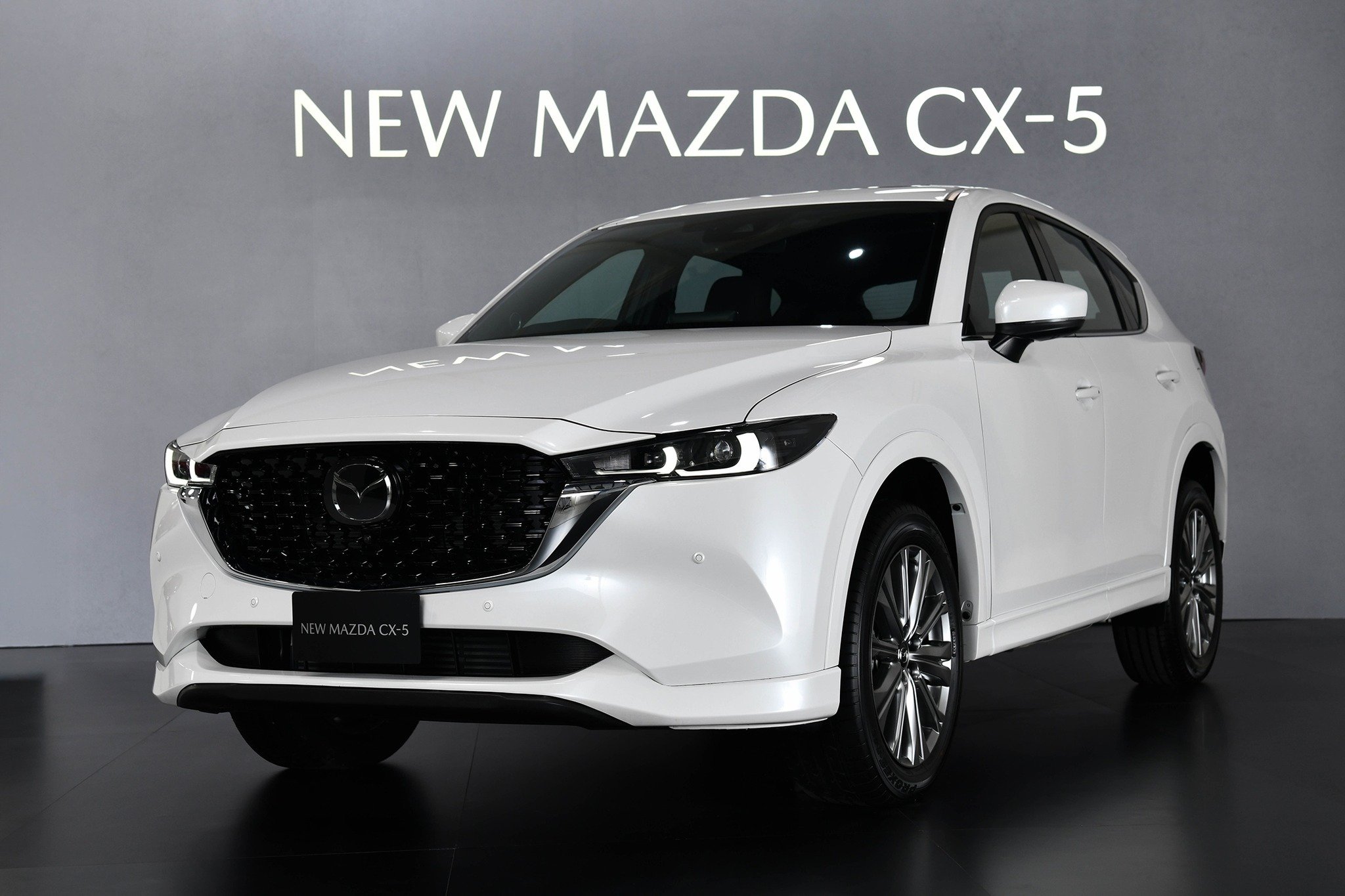Bảng Giá Ô Tô Mazda Mới Nhất Tháng 6/2025: Nhiều Mẫu Xe Hấp Dẫn, Thiết Kế Nâng Tầm mazda cx 5 09020996 - Bảng Giá Ô Tô Mazda Mới Nhất Tháng 6/2025: Nhiều Mẫu Xe Hấp Dẫn, Thiết Kế Nâng Tầm
