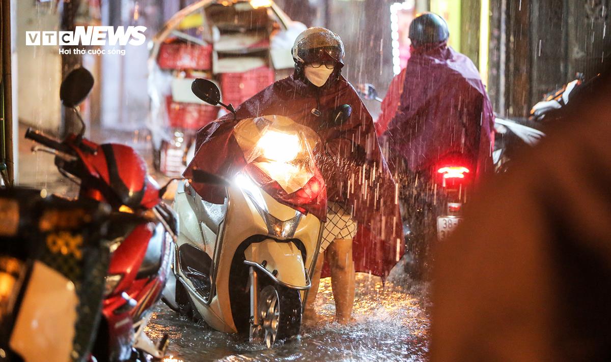 Mưa lớn tại vùng núi phía Bắc ngày 8/6