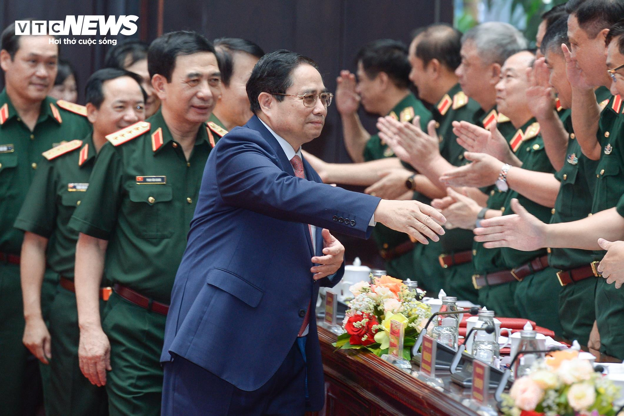 Thủ tướng Phạm Minh Chính đến dự Hội nghị Quân chính toàn quân 6 tháng đầu năm 2025, diễn ra chiều 2/7.