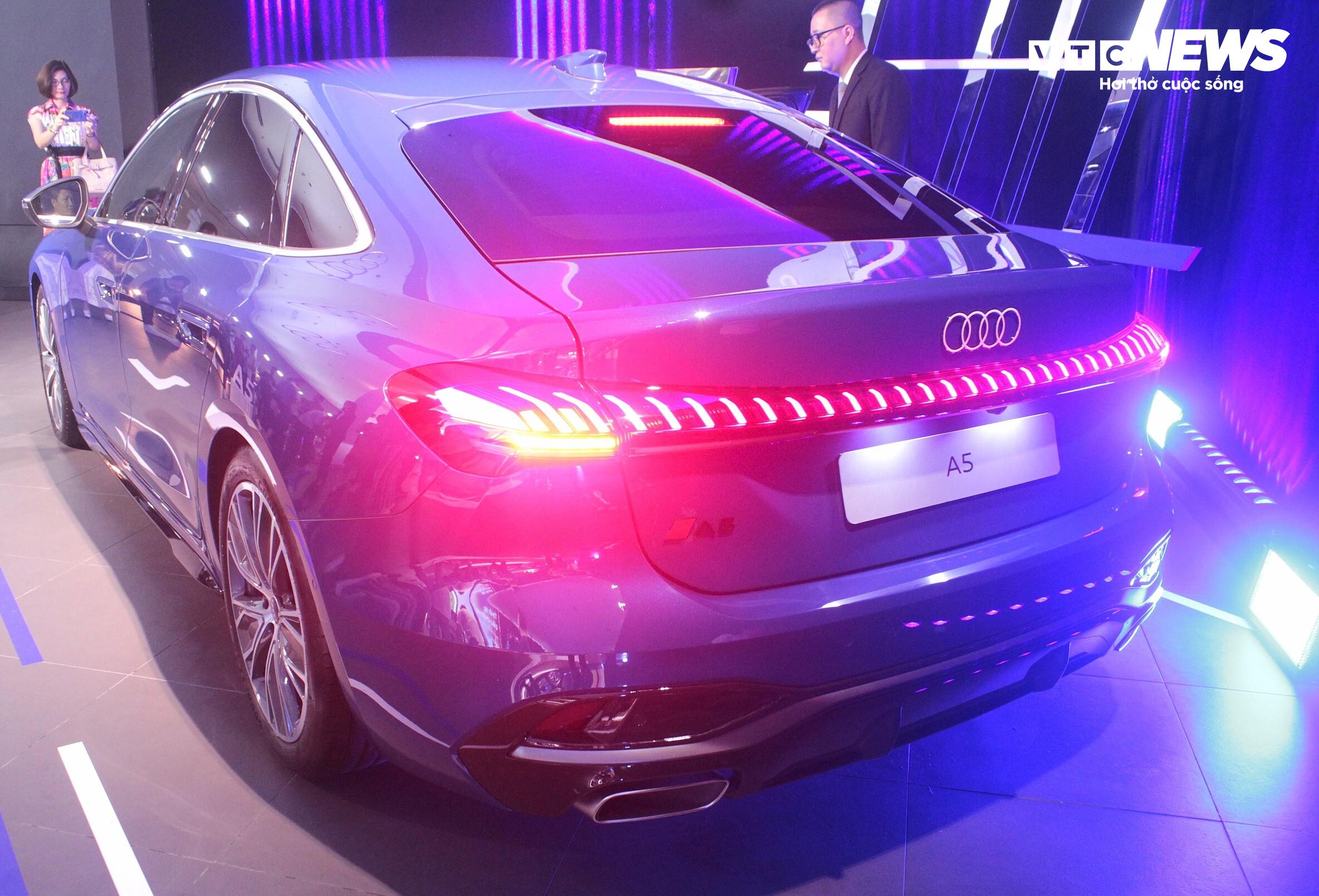 Audi A5 cũng được trang bị một loạt hệ thống hỗ trợ lái tiên tiến. (Ảnh: Mạnh Hùng)