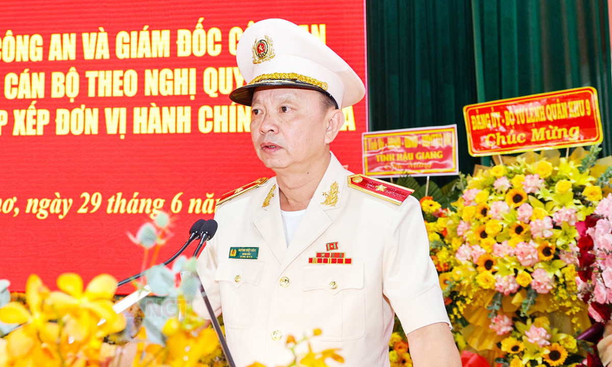 Thiếu tướng Huỳnh Việt Hòa, Giám đốc Công an TP Cần Thơ (SN 1976, quê tỉnh Kiên Giang cũ). Ông từng đảm nhiệm các chức vụ: Phó Trưởng phòng 6, Cục Cảnh sát Hình sự, Bộ Công an (tháng 6/2009), Phó Giám đốc Công an tỉnh Hậu Giang (từ tháng 9/2014). Tháng 5/2020, ông được bổ nhiệm làm Giám đốc Công an tỉnh Hậu Giang.