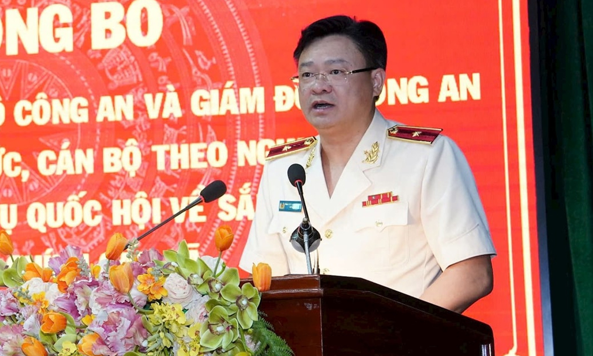 Thiếu tướng Nguyễn Thanh Tuấn, Giám đốc Công an TP Huế (SN 1976, quê tỉnh Thanh Hóa). Ông từng trải qua các vị trí công tác từ cơ sở đến Bộ Công an, giữ chức vụ Phó Bí thư, Bí thư Đoàn thanh niên Bộ Công an. Tháng 1/2018, ông Tuấn được bổ nhiệm chức vụ Phó Giám đốc Công an tỉnh Thừa Thiên Huế. Hơn 2 năm sau, ông giữ chức Giám đốc Công an tỉnh Thừa Thiên Huế (nay là TP Huế).