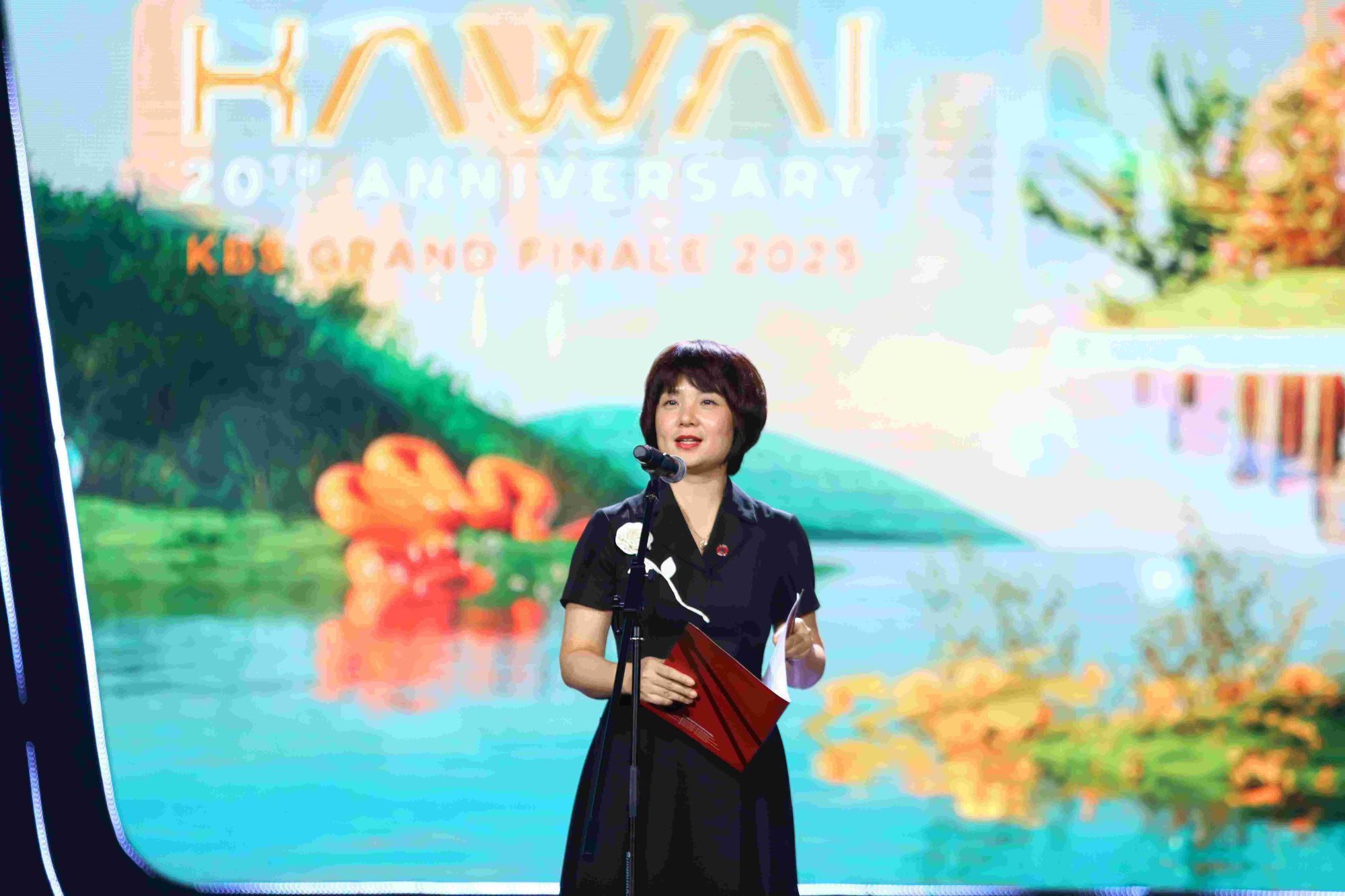 PGS.TS Phạm Thu Hương, Hiệu trưởng trường Đại học Ngoại thương phát biểu khai mạc. (Ảnh: Lê Vượng).