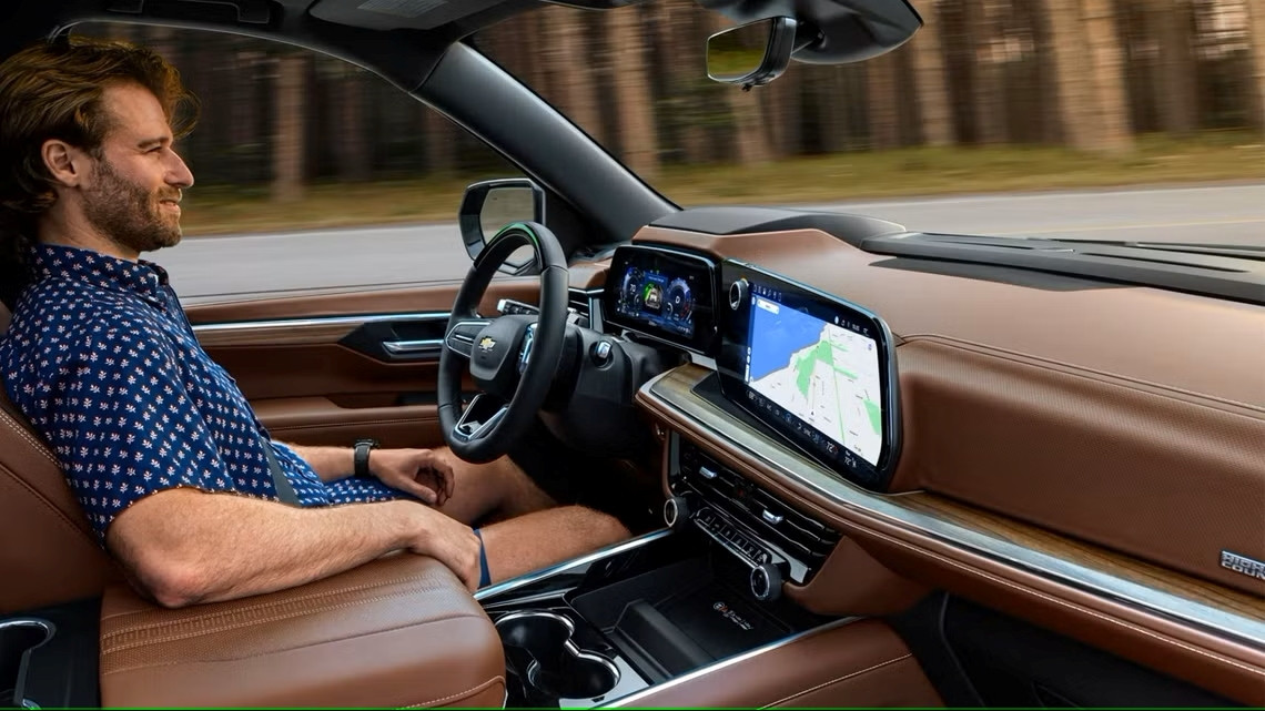 Sáng chế sử dụng nhiều loại cảm biến, bao gồm nhận diện giọng nói, đo nhịp tim và camera video để phân tích cảm xúc. (Ảnh: CarBuzz)