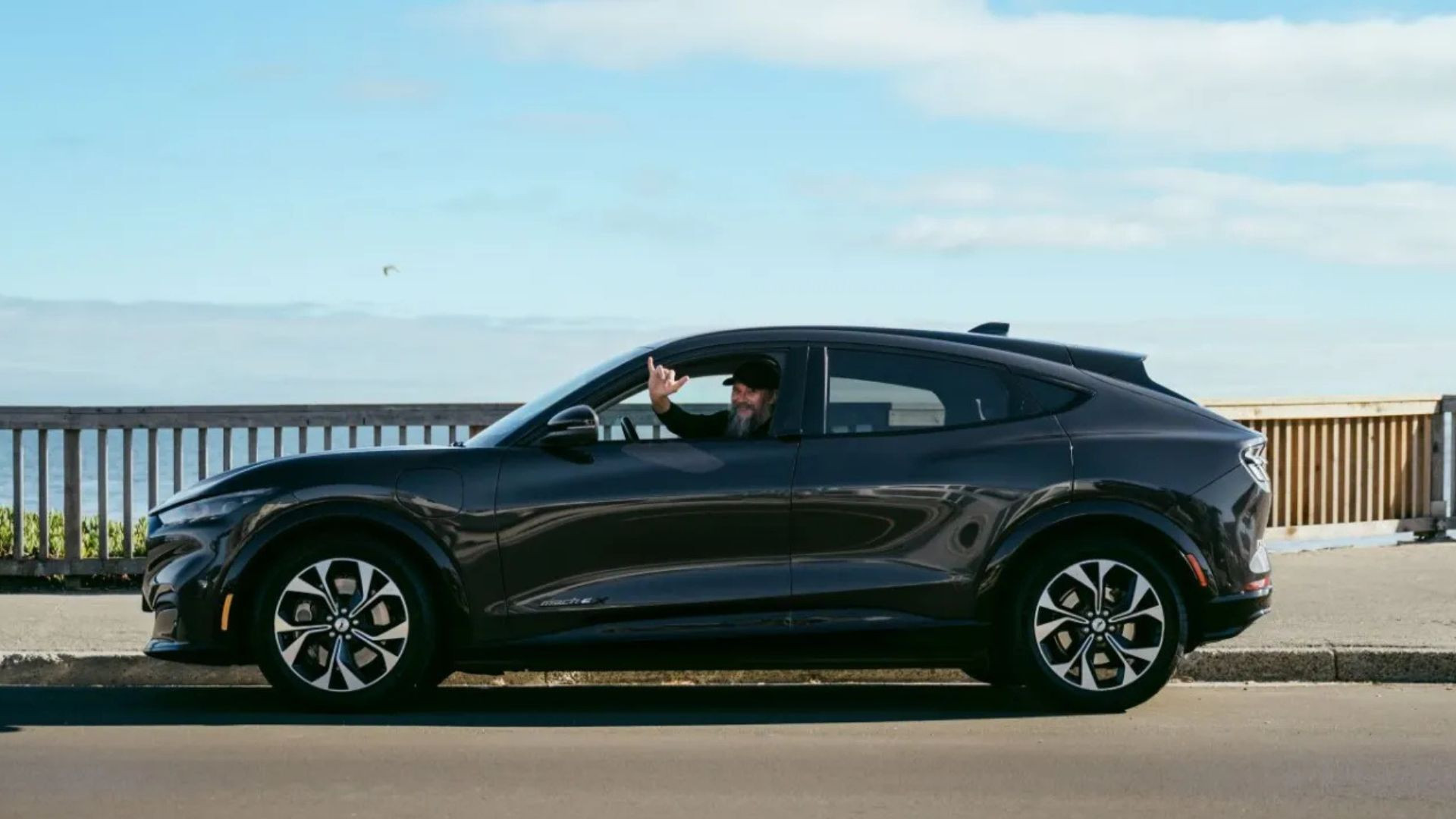 Xe Ford Mustang Mach-E vẫn giữ được 90% dung lượng pin sau khi chạy 400.000km. (Ảnh: Electrek)