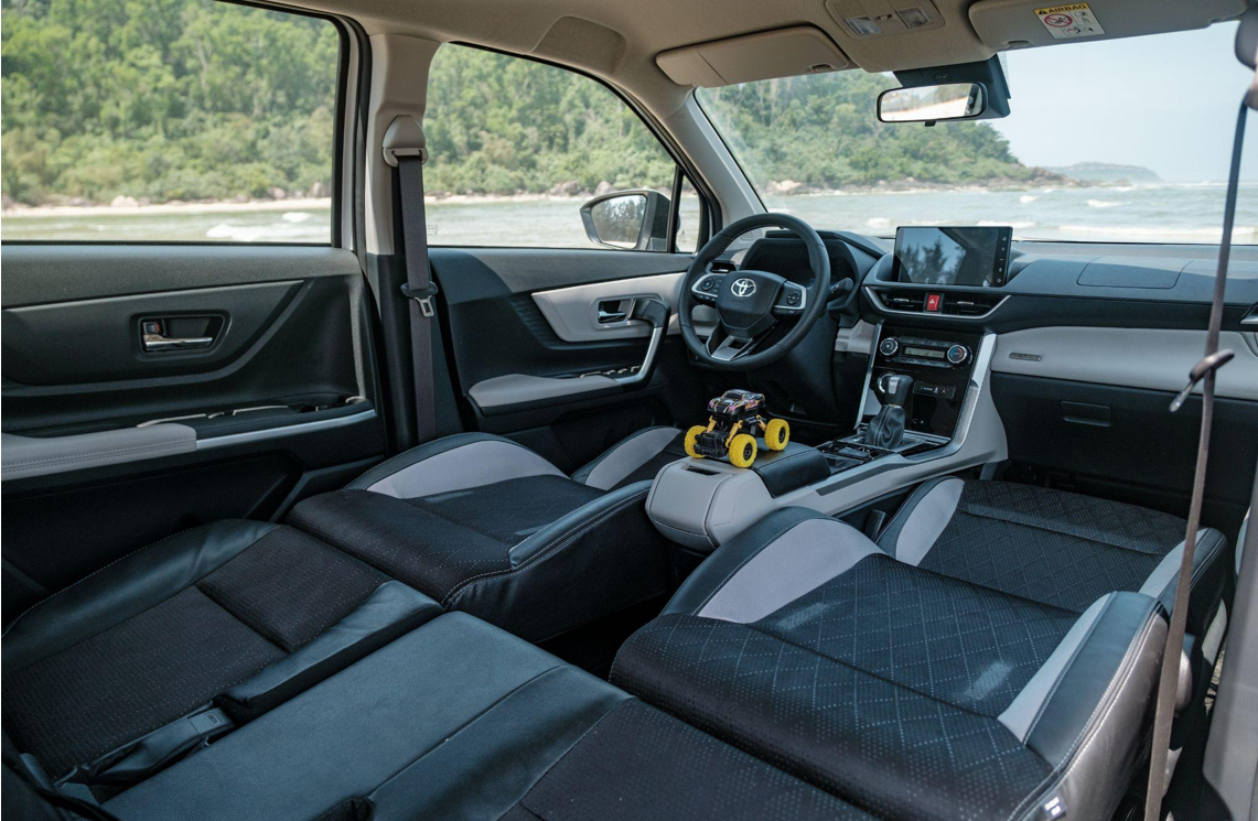 Veloz Cross tiếp tục được giảm đến 66 triệu đồng trong tháng 8 - 3