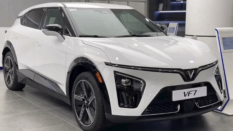 VinFast VF 7 Plus gây ấn tượng mạnh với ngoại hình thể thao. (Ảnh: oto.com.vn)