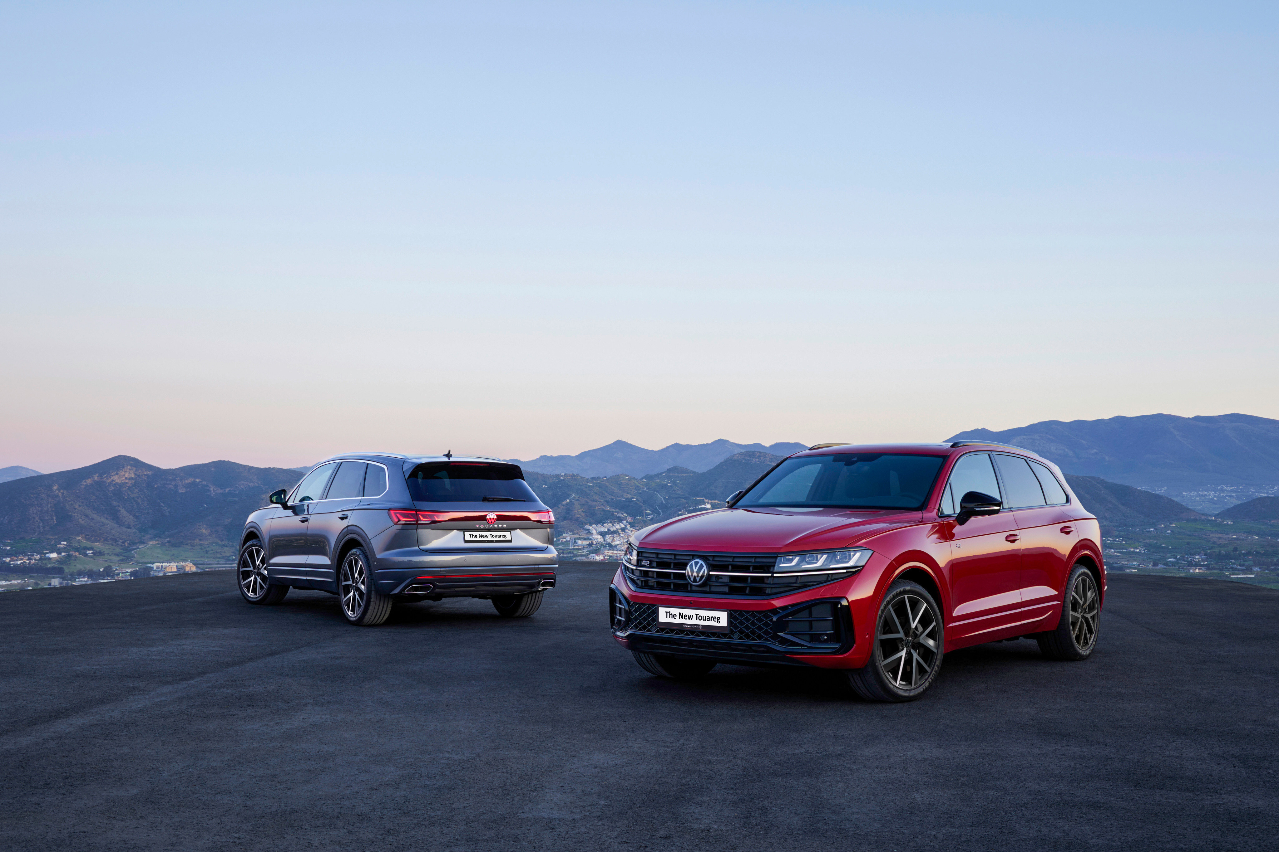 2 phiên bản nâng cấp Touareg Highline & R-Line. (Ảnh: Volkswagen Việt Nam)