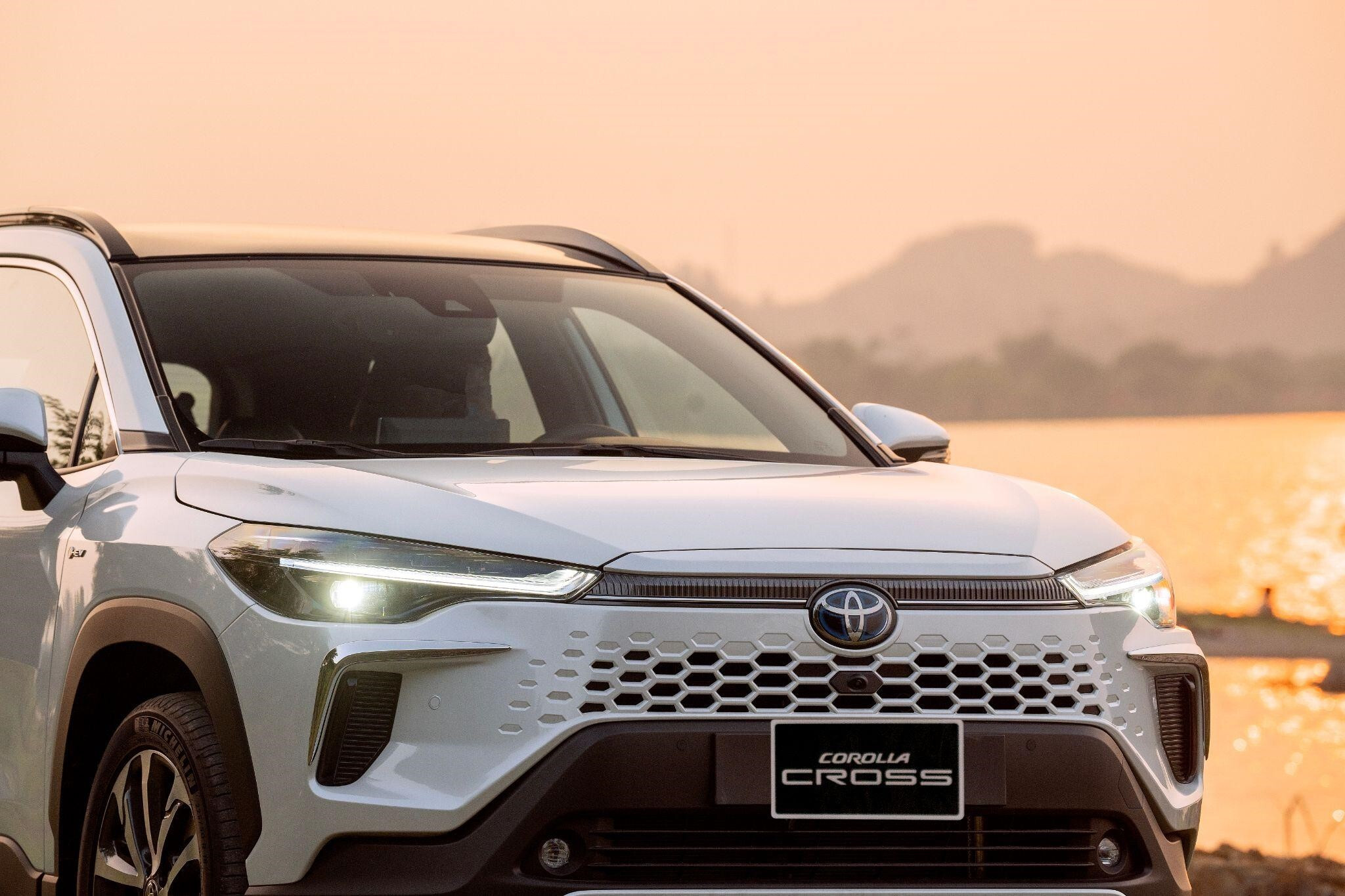 Cơ hội vàng tháng 8: Corolla Cross ưu đãi lên đến 51 triệu đồng - 3