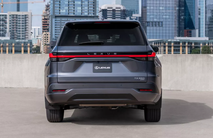 Dòng xe Lexus TX 2026 vẫn rất đa dạng với bảy phiên bản và ba hệ truyền động khác nhau.