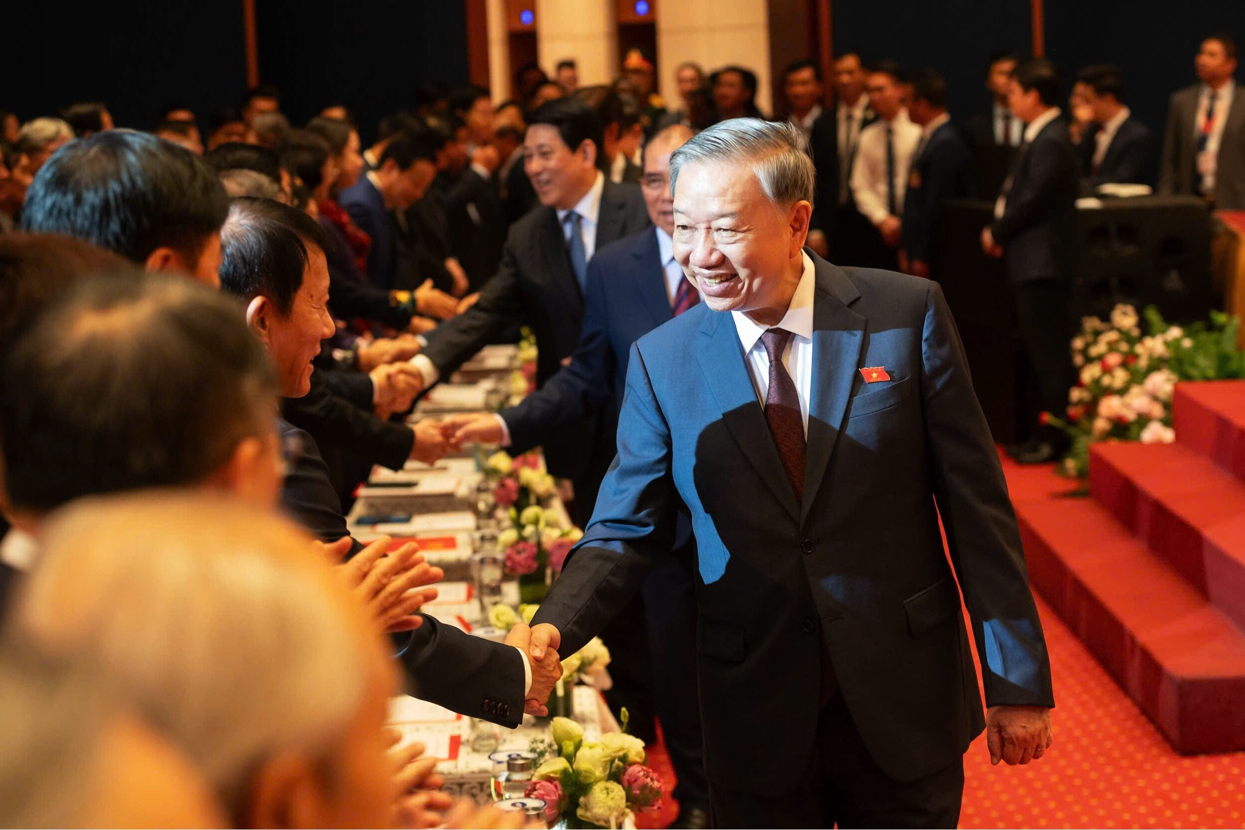 Tổng Bí thư Tô Lâm gặp mặt gần 2.000 đại biểu Quốc hội qua các thời kỳ.