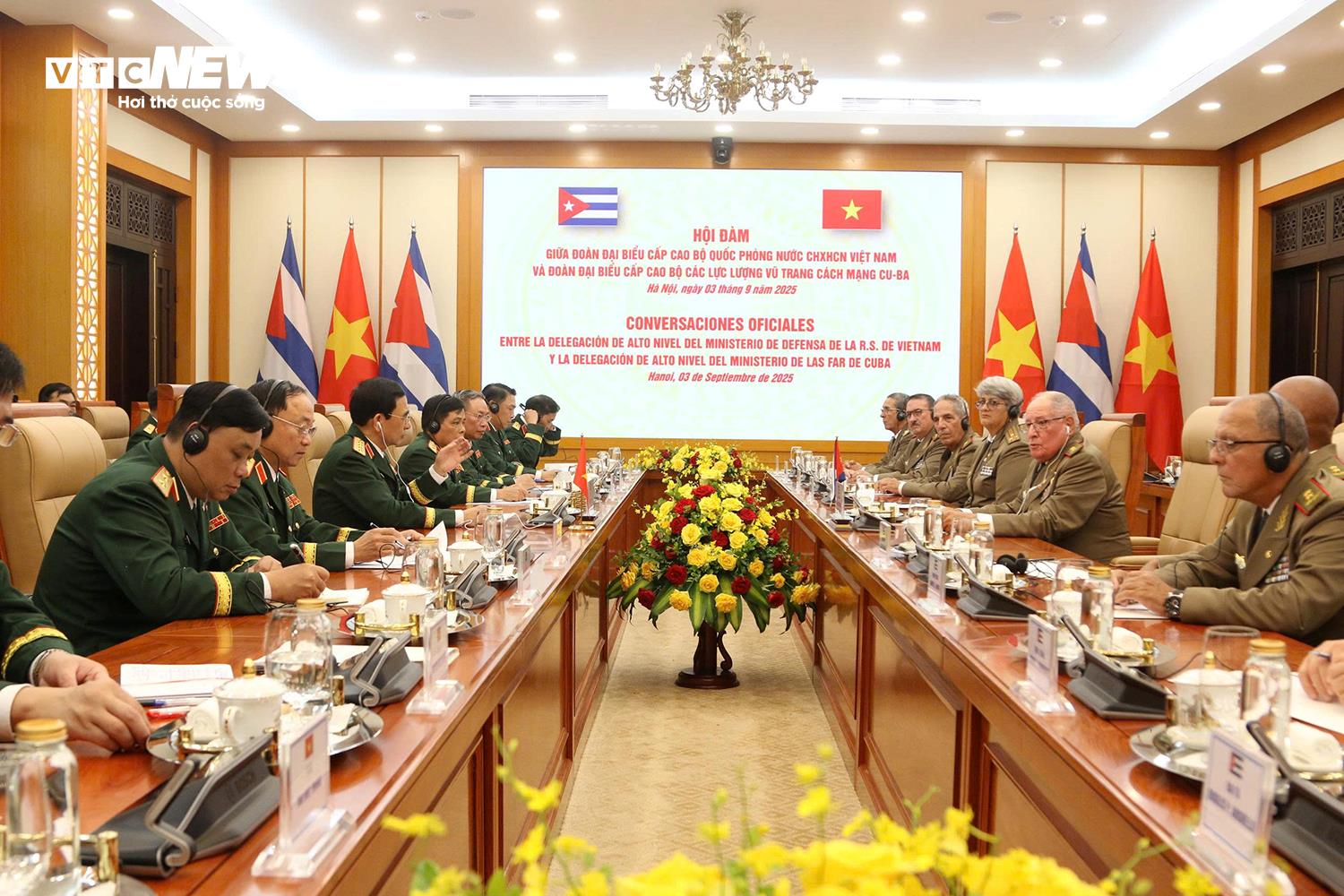 Toàn cảnh cuộc hội đàm.