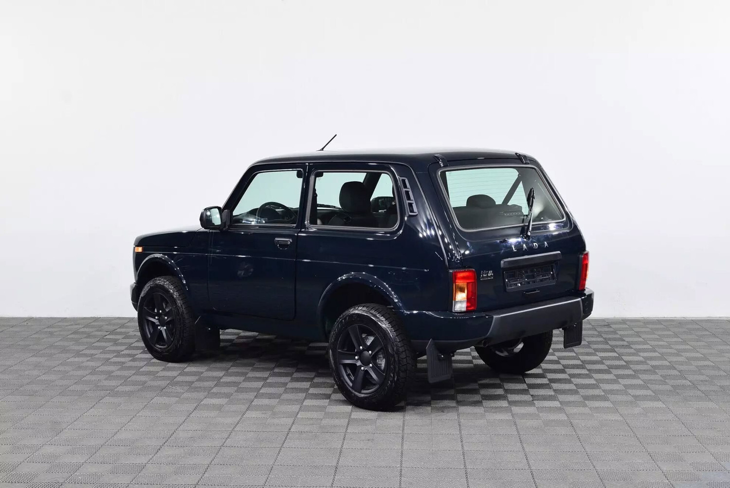 Mẫu SUV off-road của Nga sắp về Việt Nam, giá từ 450 triệu đồng - 4