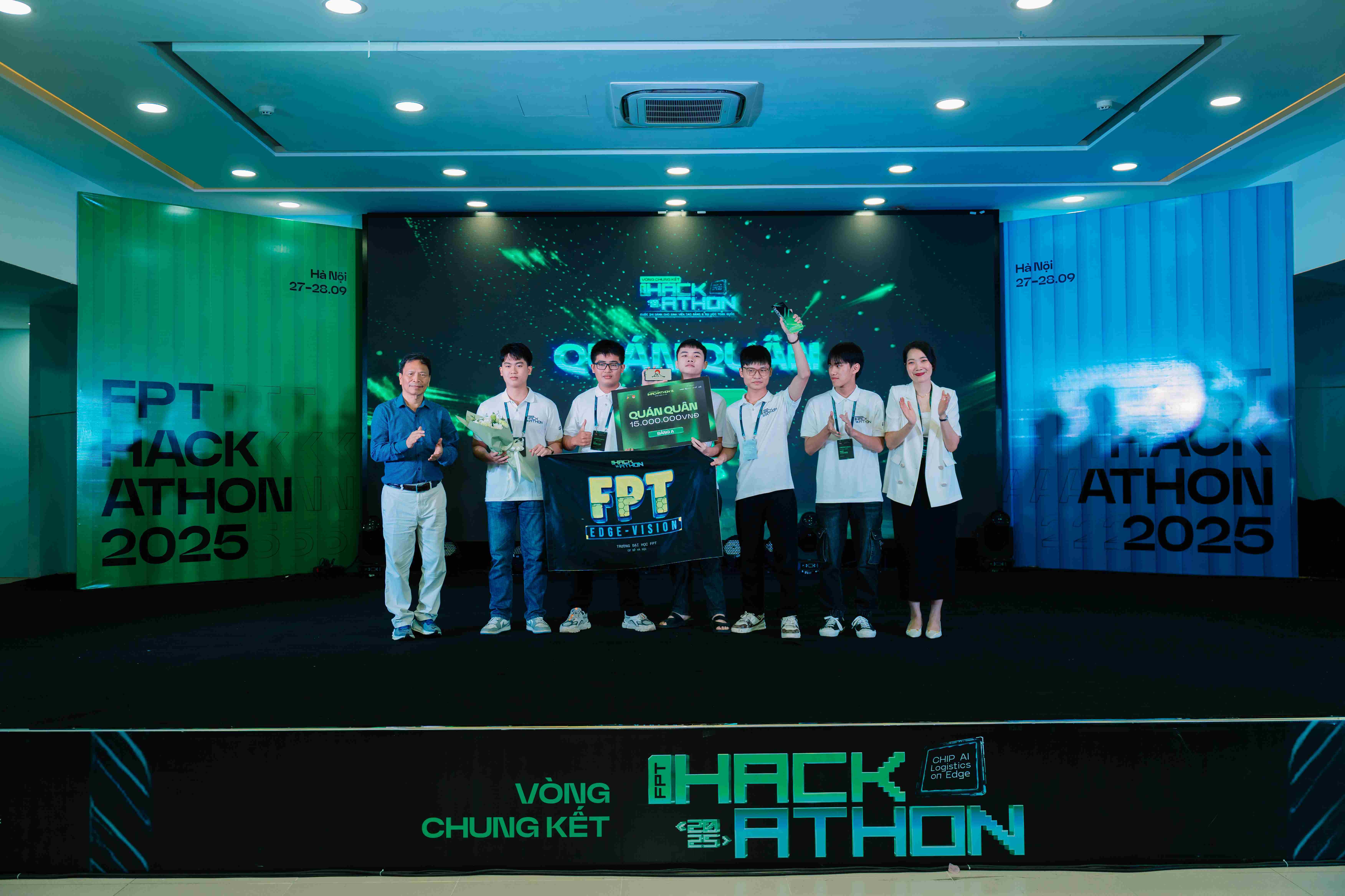FPT Edge-Vision is one of two representatives of FPT University to be awarded the Champion prize.