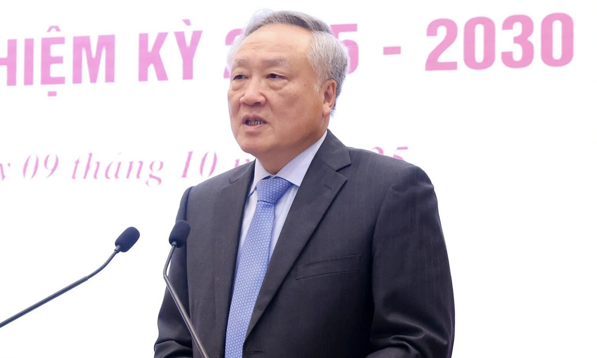 Stálý místopředseda vlády Nguyen Hoa Binh.