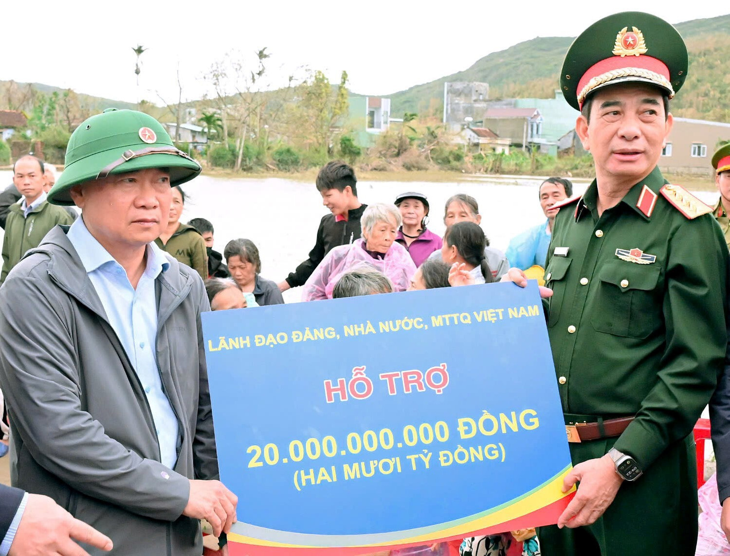 Lãnh đạo Đảng, Nhà nước, Ủy ban Trung ương Mặt trận Tổ quốc Việt Nam hỗ trợ tỉnh Gia Lai 20 tỷ đồng.