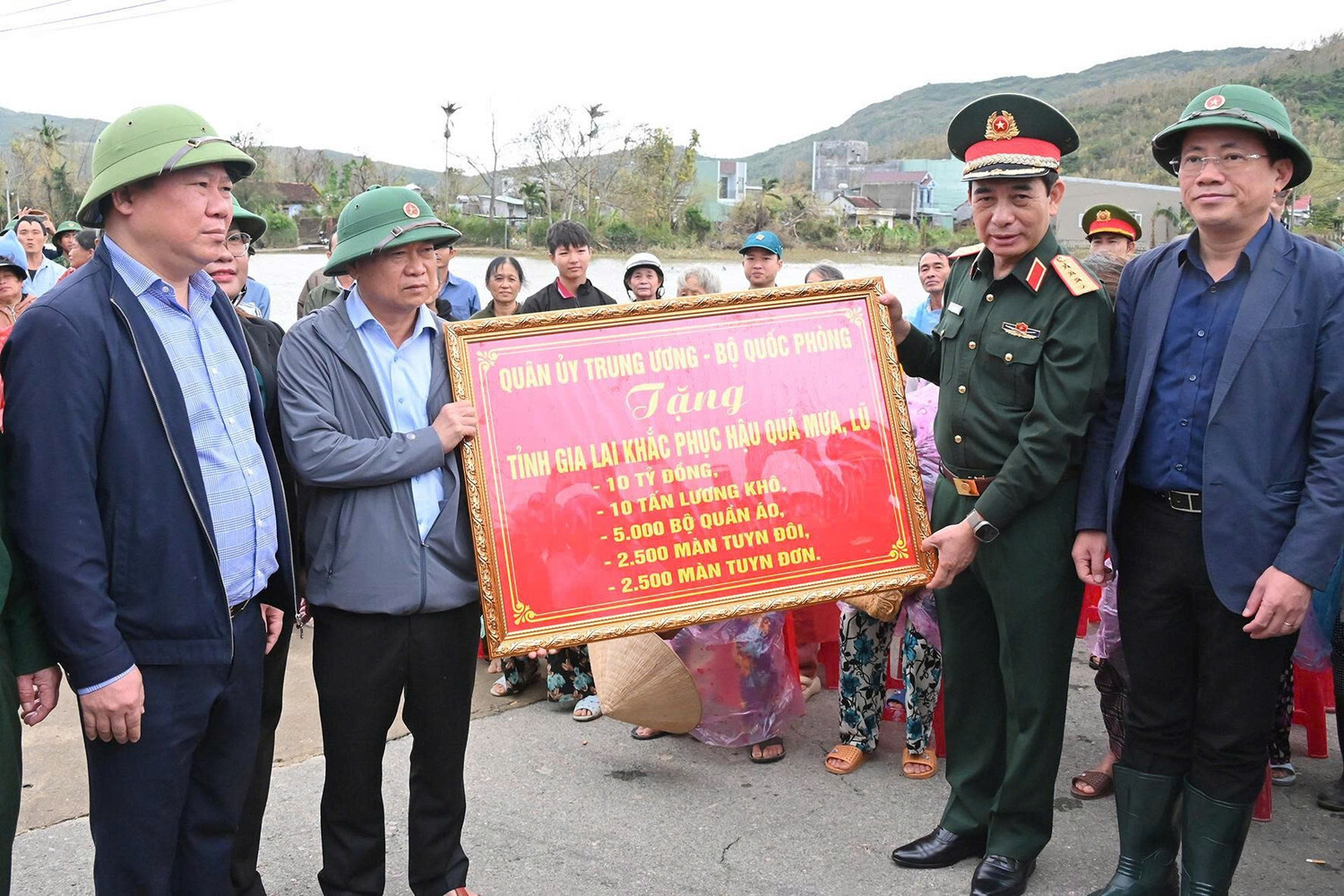 Quân ủy Trung ương, Bộ Quốc phòng hỗ trợ tỉnh Gia Lai.