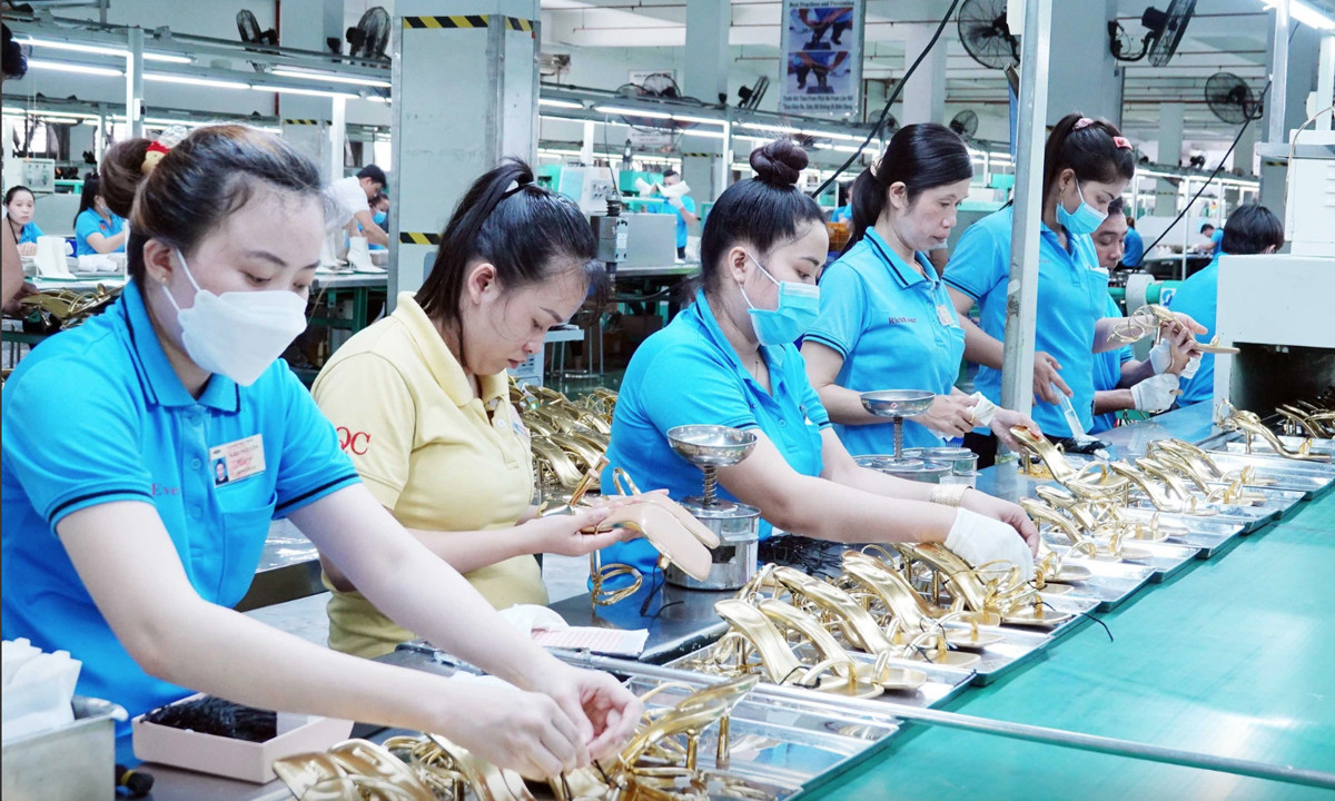 Dự kiến tiêu chí chuẩn nghèo đa chiều thu nhập giai đoạn 2026-2030 khu vực đô thị là 2,8 triệu đồng/người/tháng; khu vực nông thôn là 2,2 triệu đồng/người/tháng.