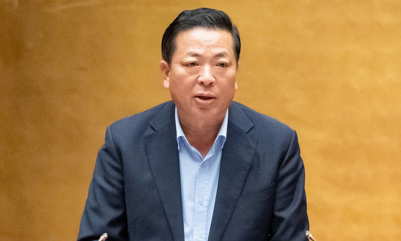 Bộ trưởng Xây dựng Trần Hồng Minh phát biểu tại phiên họp chiều 10/12.