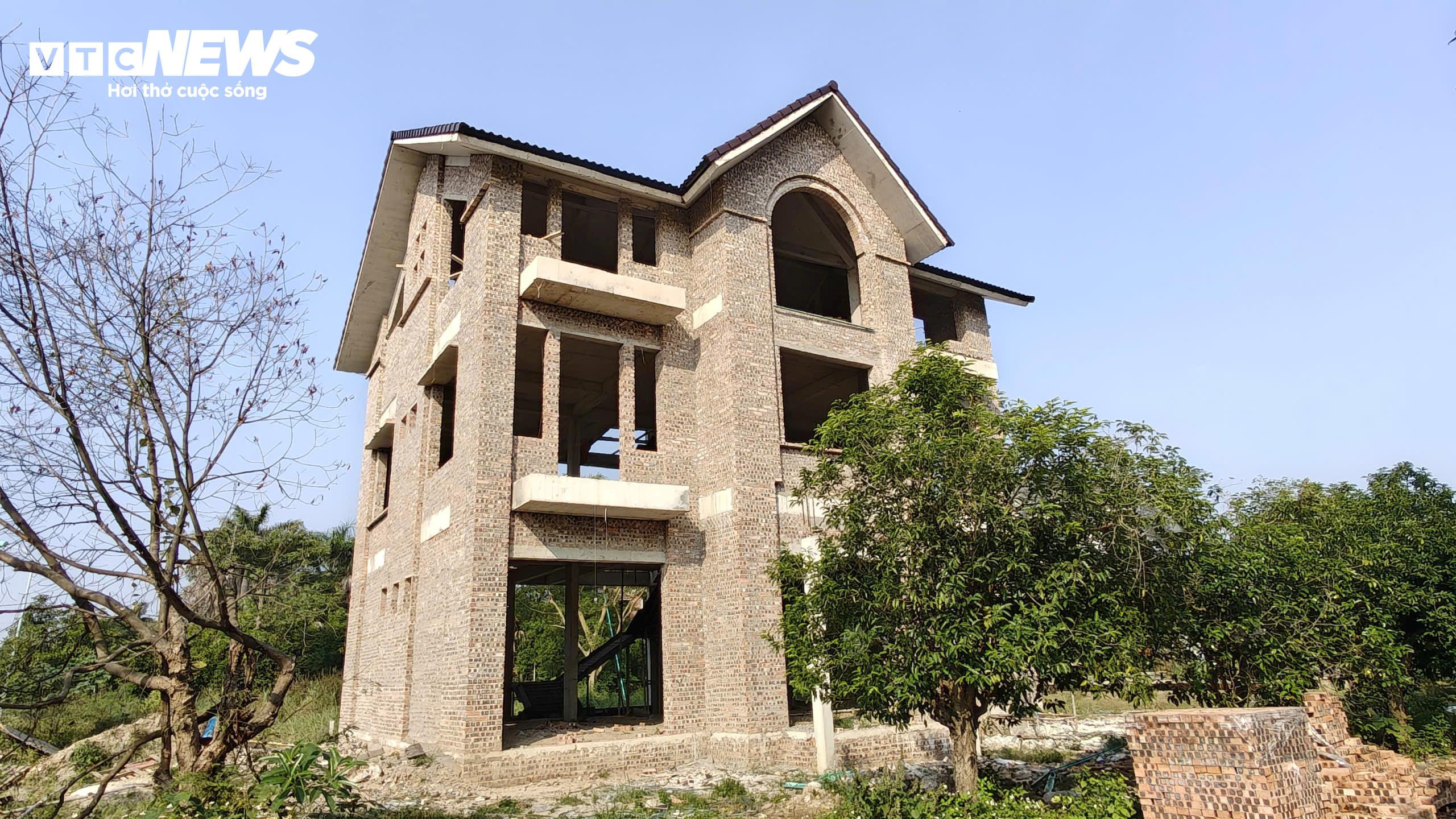 Trước tình trạng dự án bị bỏ hoang quá lâu, UBND phường Từ Sơn đã yêu cầu phòng chuyên môn phối hợp với các cơ quan liên quan kiểm tra toàn diện dự án, rà soát hồ sơ pháp lý và tiến độ đầu tư.