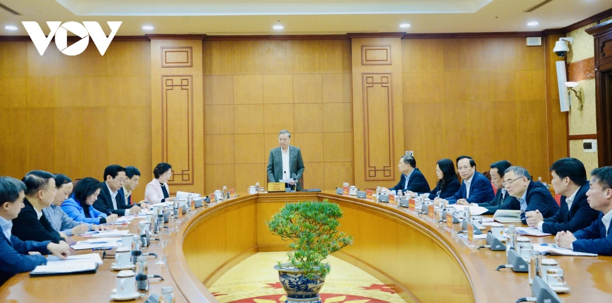 Toàn cảnh cuộc làm việc.